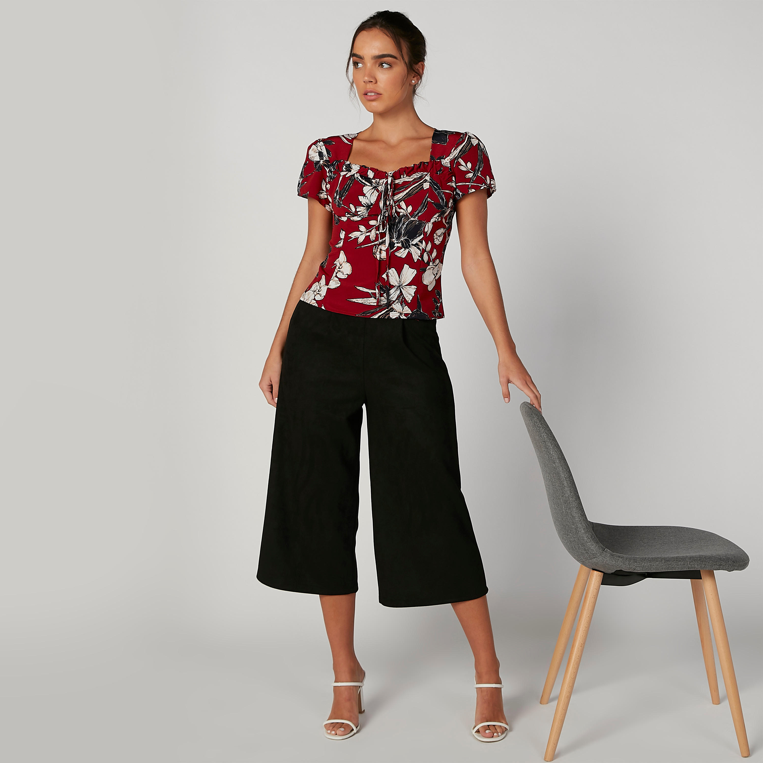 بلوزة قصيرة سليم بأكمام قصيرة وأربطة وطبعات-women-clothing-shirtsandblouses-blouses-image-2