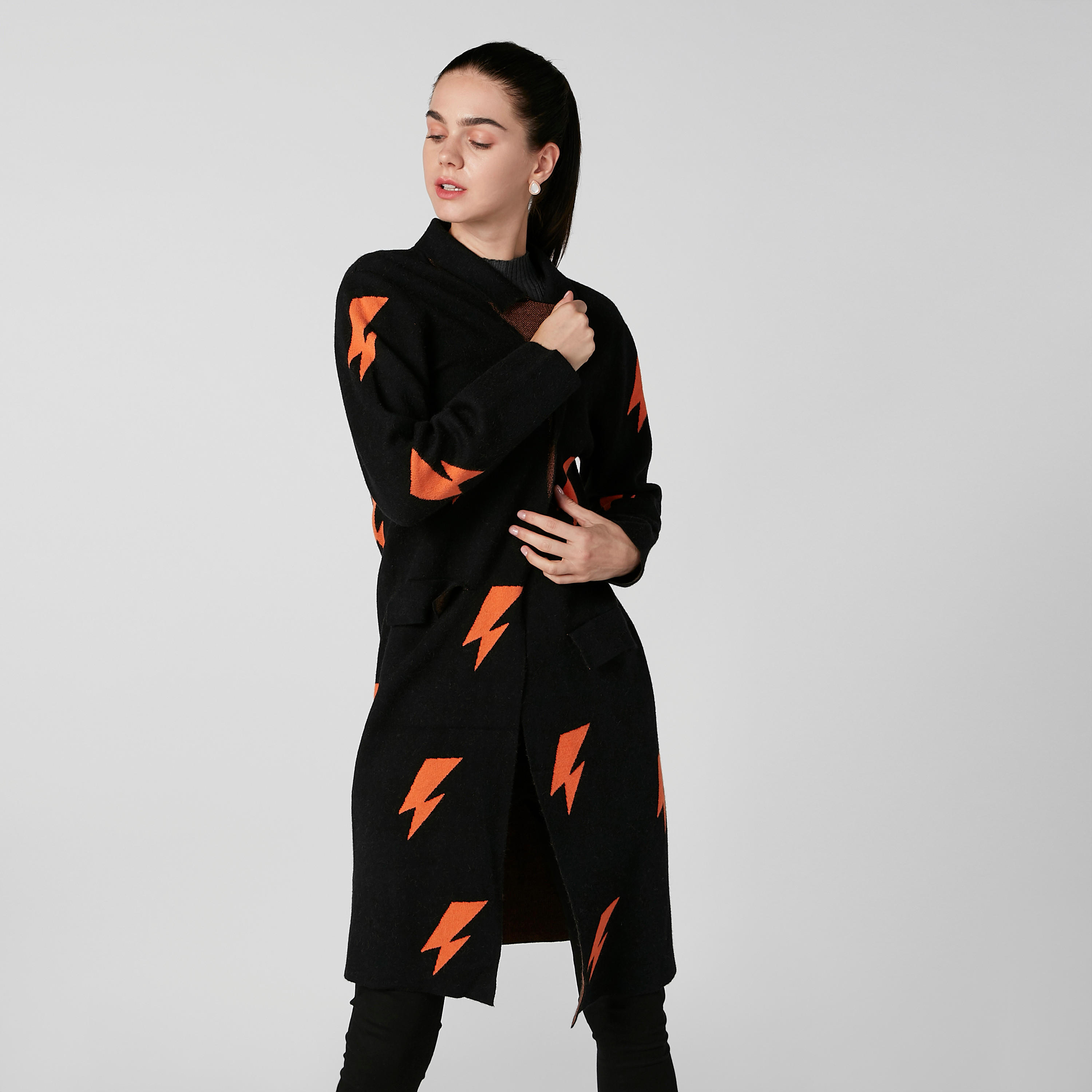 كارديجان طويل بأكمام طويلة وطبعات-women-winterwear-cardigansandjumpers-cardigans-image-4