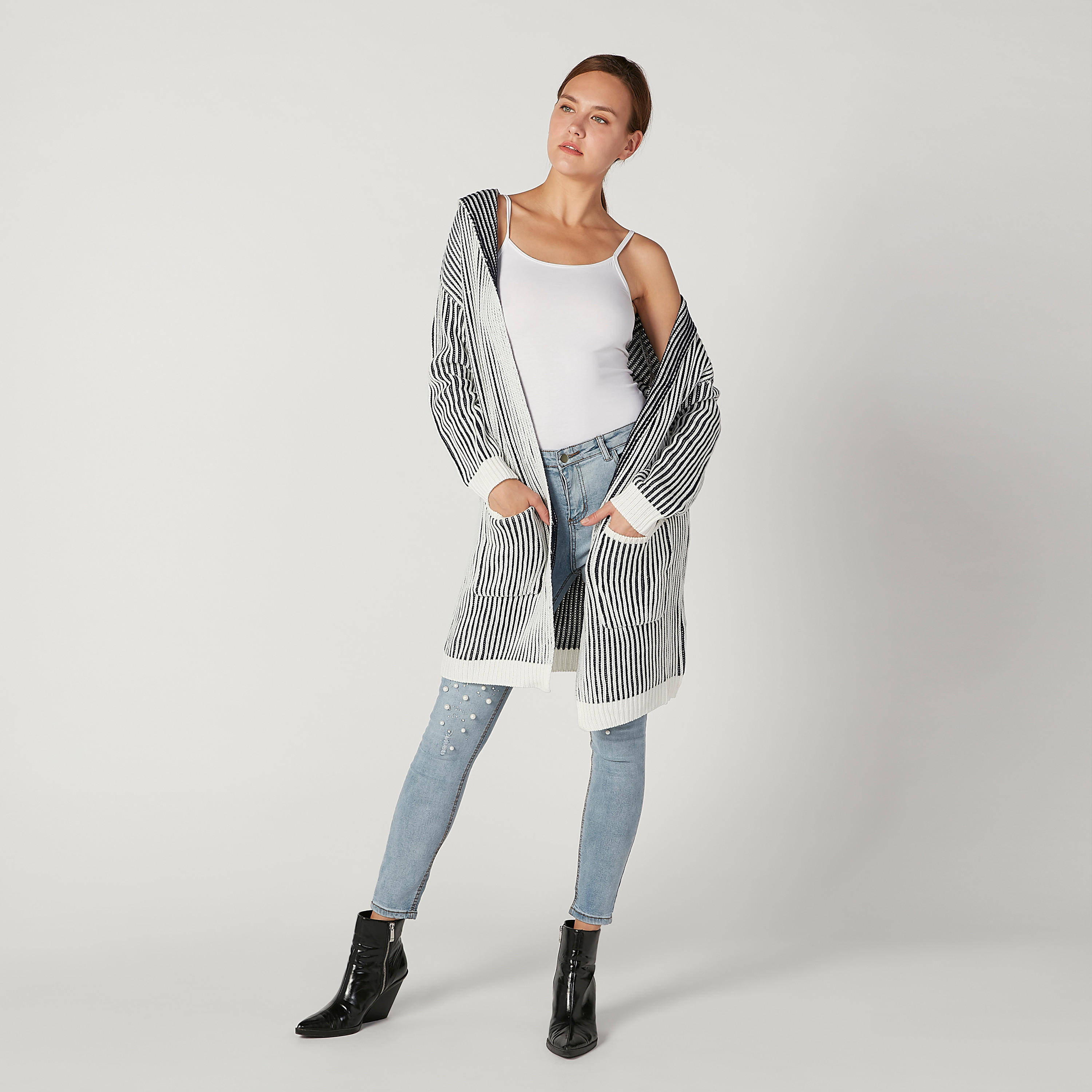 كارديجان طويل مخطط بأكمام طويلة وجيوب-women-winterwear-cardigansandjumpers-cardigans-image-2