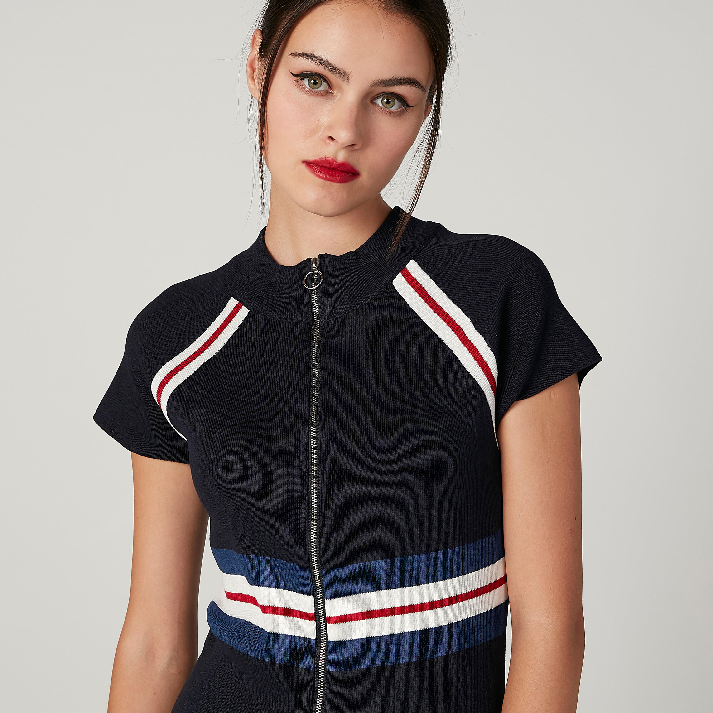 فستان ميدي مقلّم بقصّة ضيّقة وأكمام كاب وسحّاب-women-clothing-dresses-image-2
