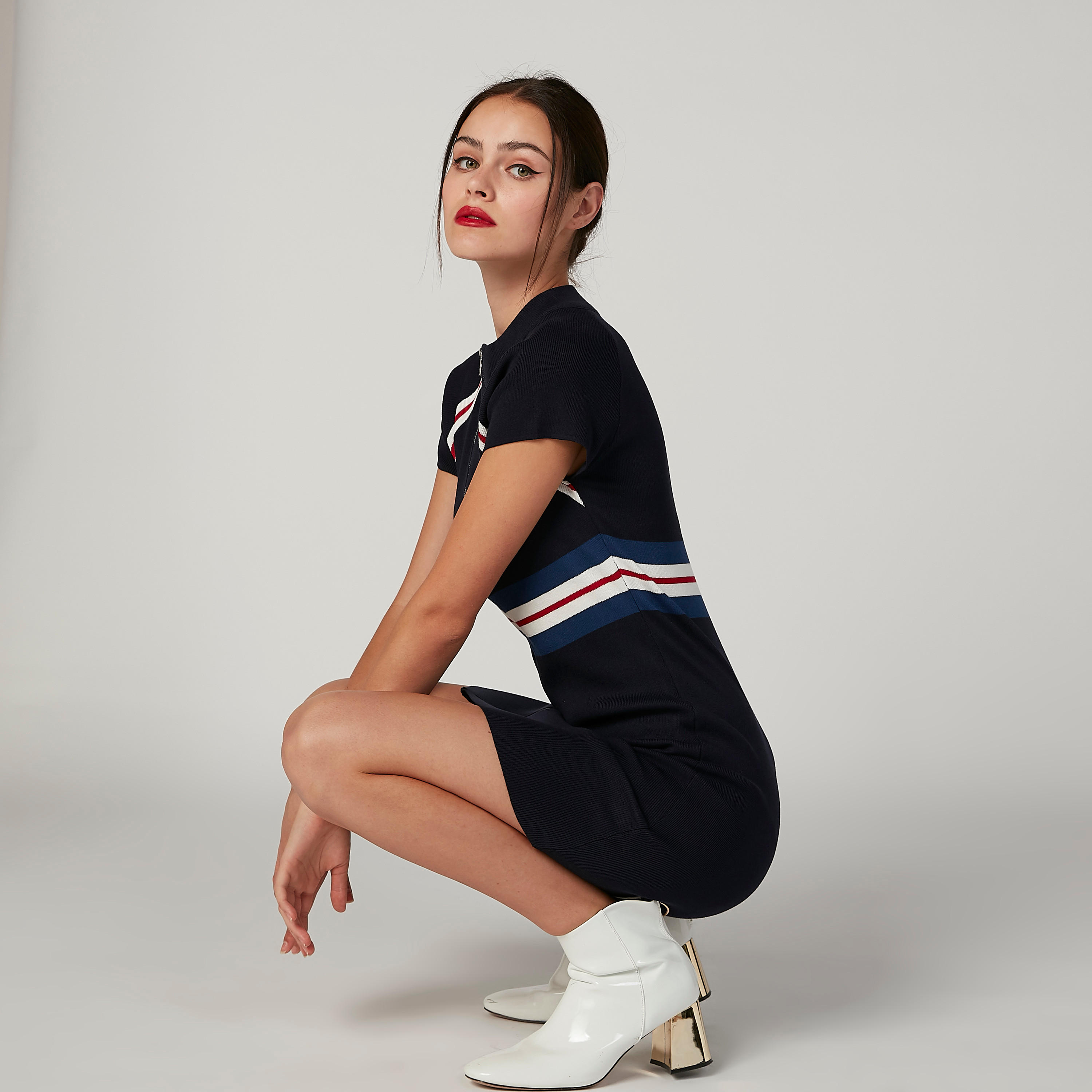 فستان ميدي مقلّم بقصّة ضيّقة وأكمام كاب وسحّاب-women-clothing-dresses-image-5