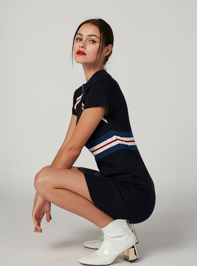 فستان ميدي مقلّم بقصّة ضيّقة وأكمام كاب وسحّاب-women-clothing-dresses-image-5