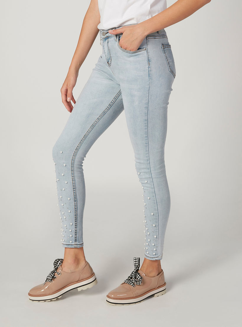بنطلون جينز مطرّز بتفاصيل لؤلؤ وجيوب من تو إكستريمز-women-clothing-bottoms-jeans-image-5