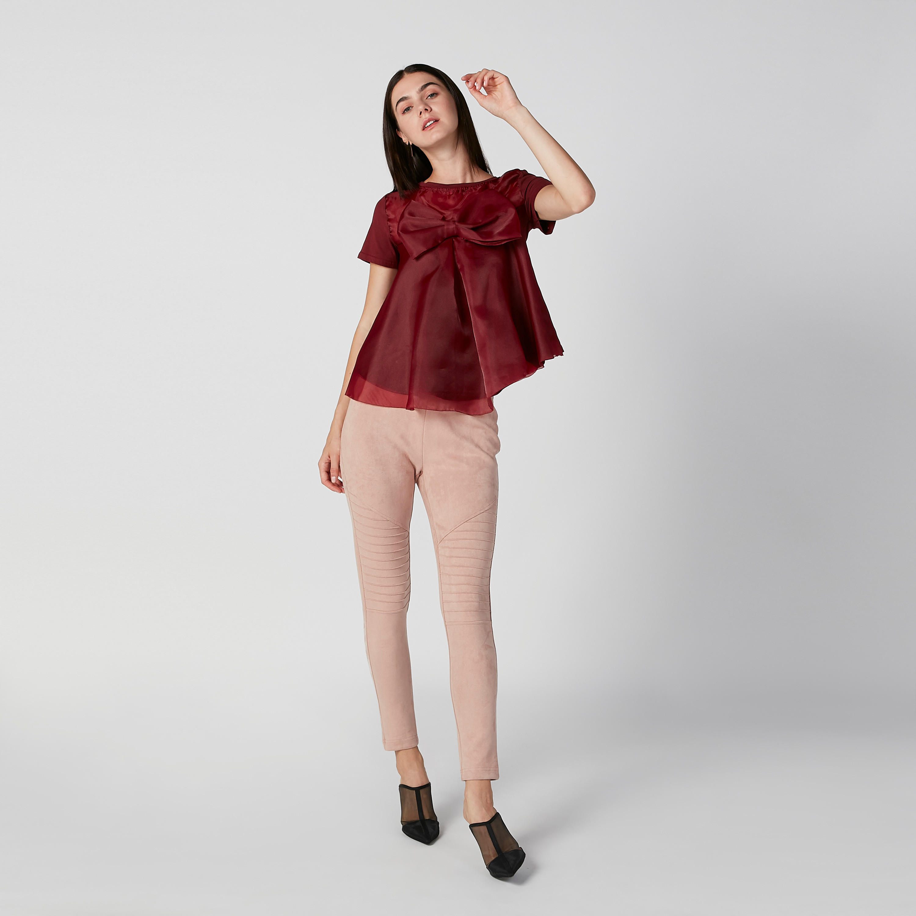 بلوزة سادة بياقة مستديرة وتفاصيل فيونكة-women-clothing-shirtsandblouses-blouses-image-2