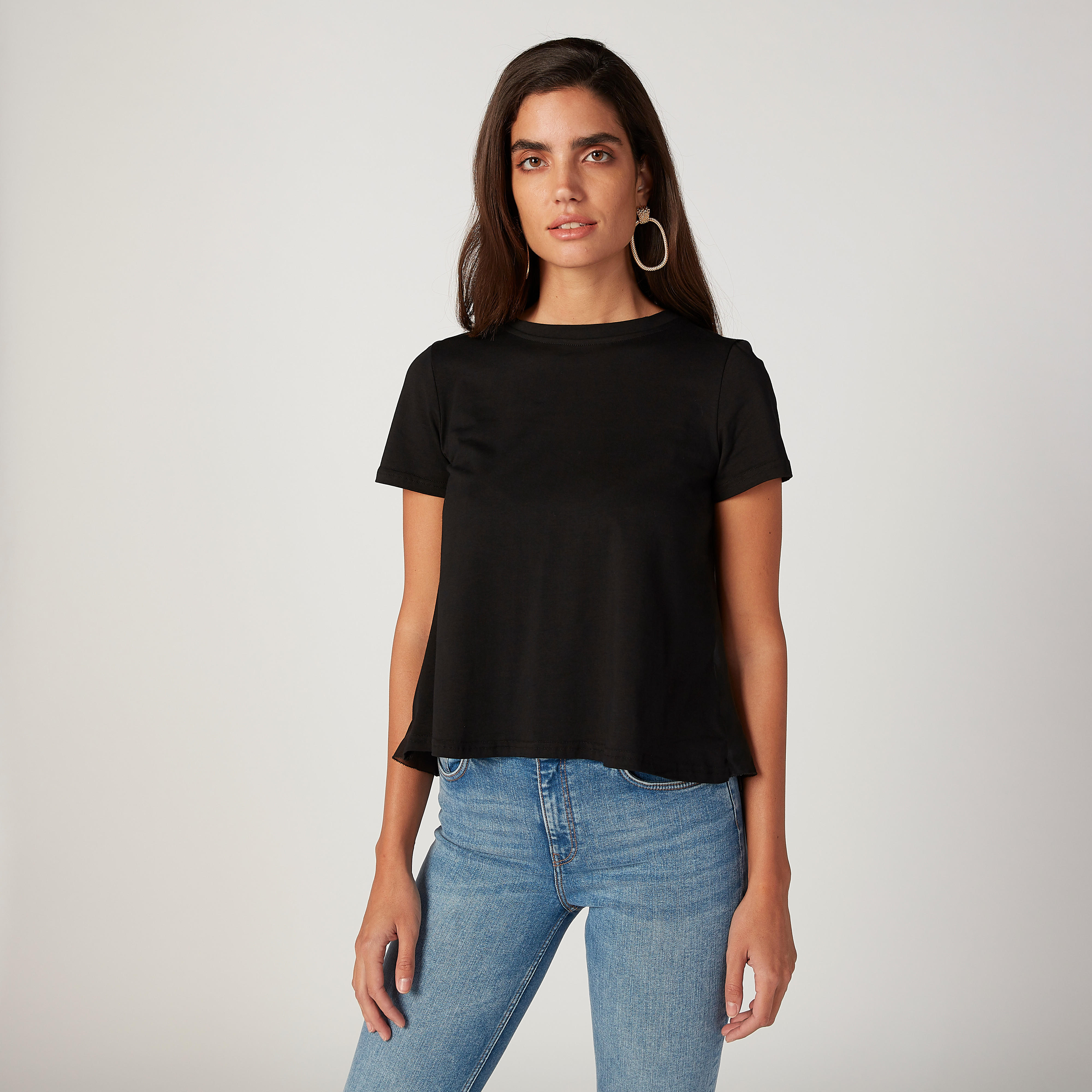 Bow Applique Detail T-shirt with Round Neck and Short Sleeves-women-clothing-tshirts-image-1