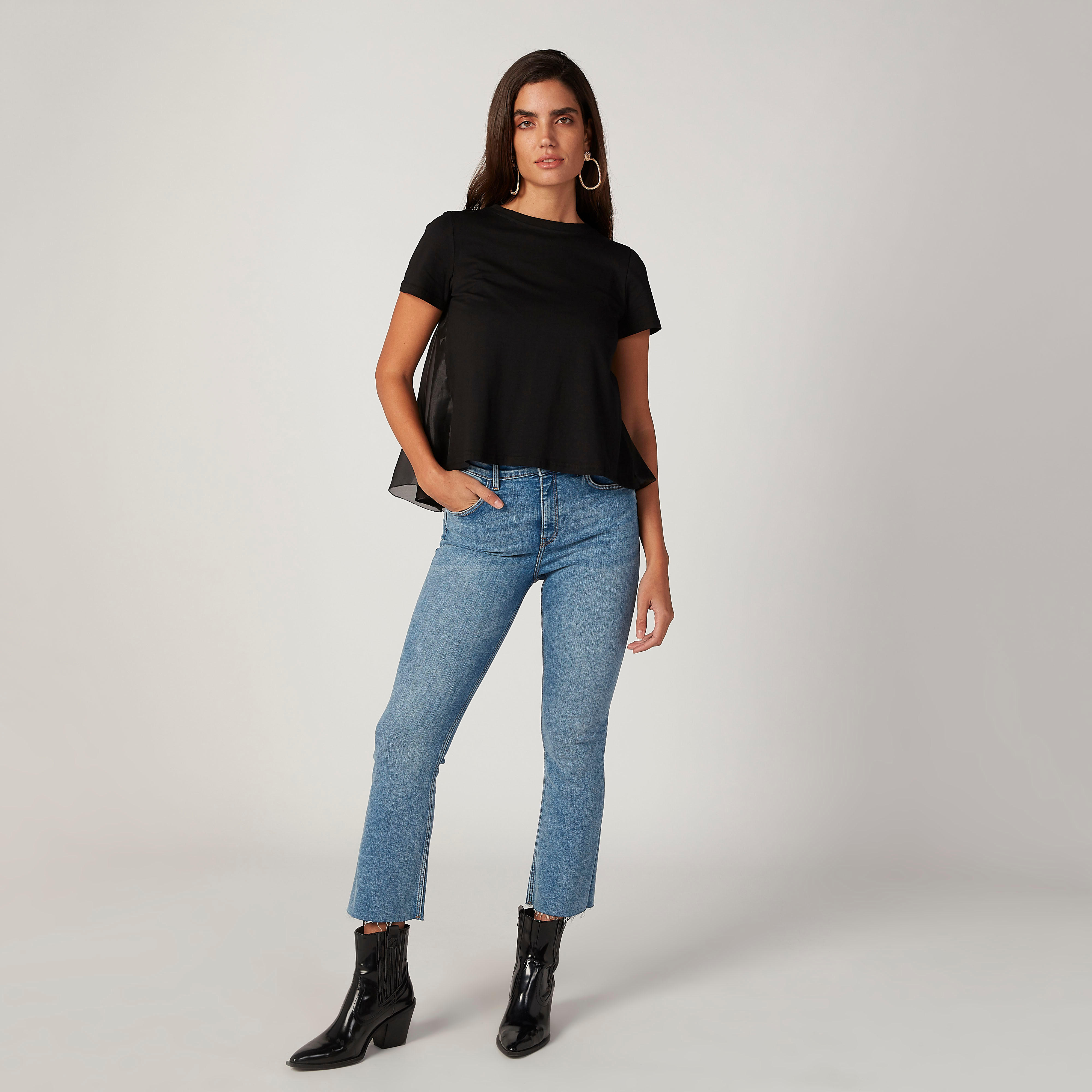 Bow Applique Detail T-shirt with Round Neck and Short Sleeves-women-clothing-tshirts-image-2