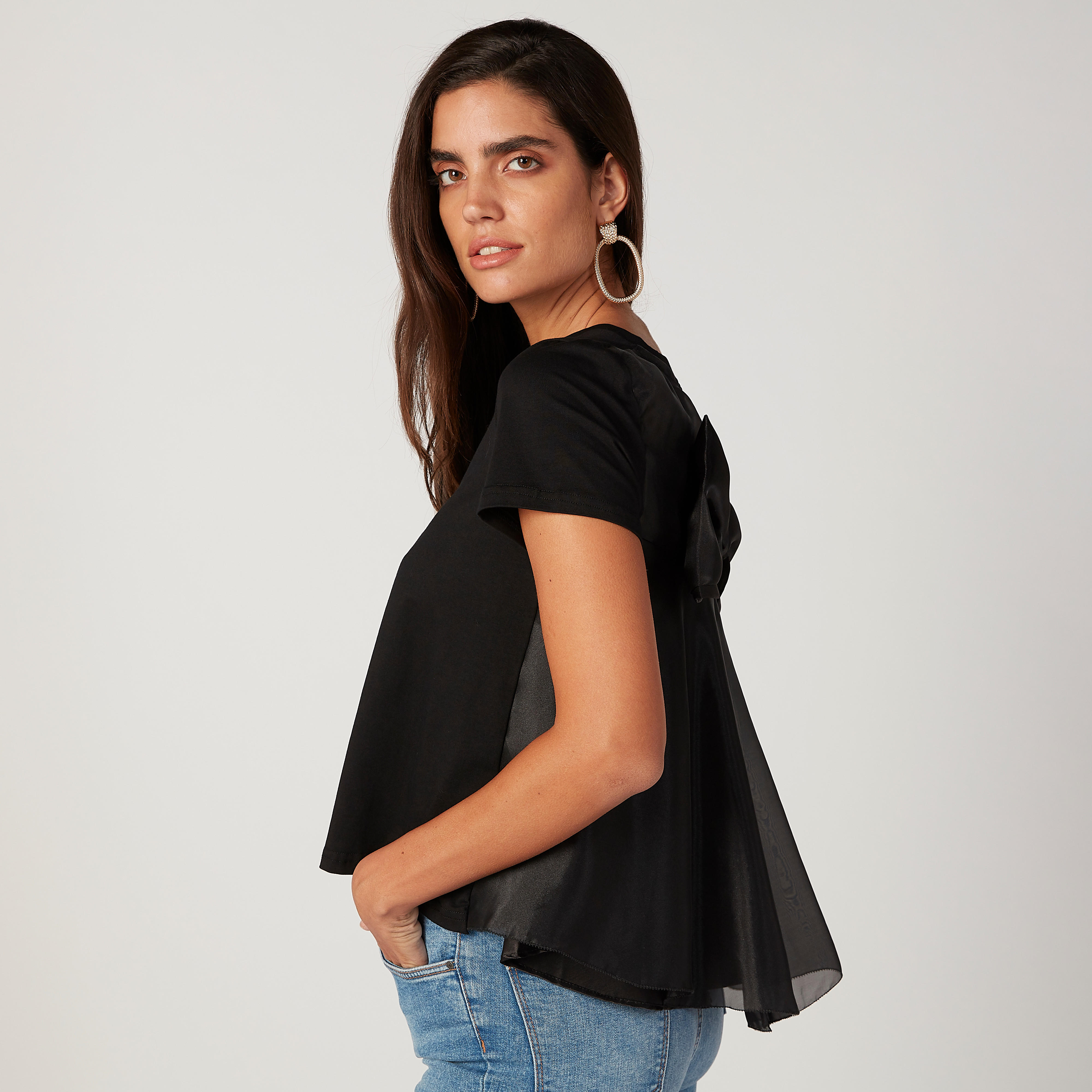 Bow Applique Detail T-shirt with Round Neck and Short Sleeves-women-clothing-tshirts-image-4