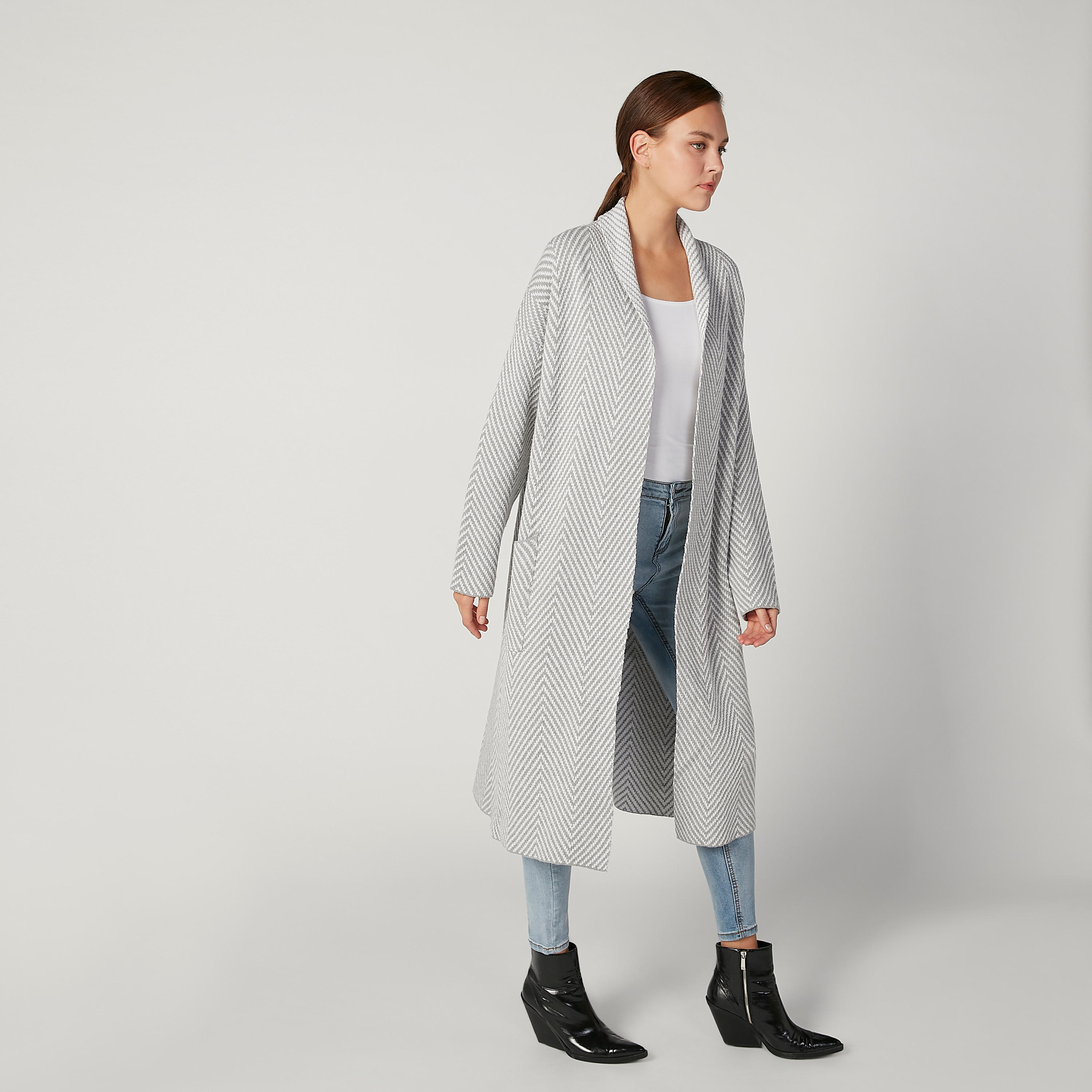 كارديجان طويل بارز الملمس بأكمام طويلة وجيوب-women-winterwear-cardigansandjumpers-cardigans-image-2