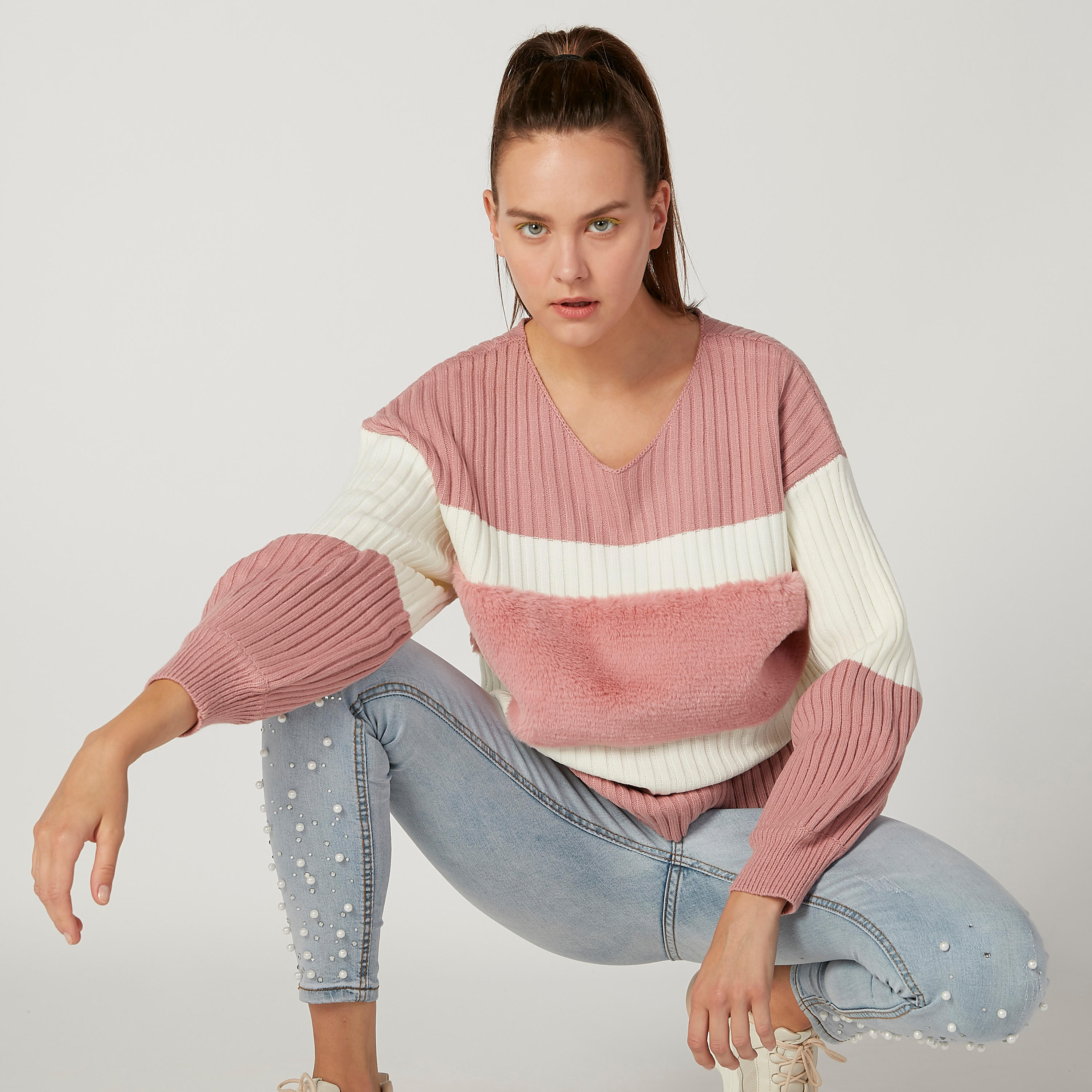 كنزة بارزة الملمس بياقة مستديرة وأكمام طويلة-women-clothing-cardigansandjumpers-jumpers-image-2