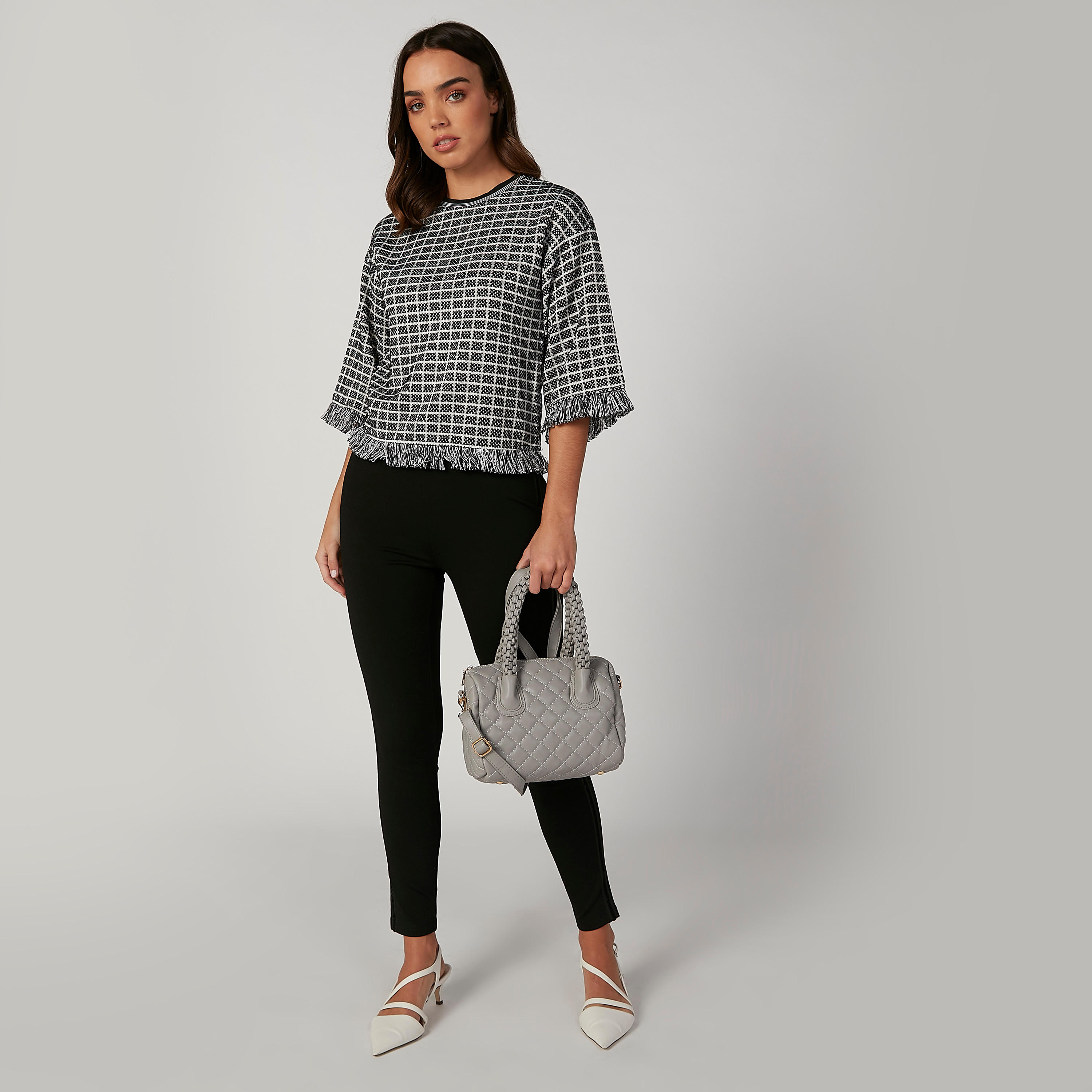 بلوزة كاروهات بياقة مستديرة وأكمام 3/4 وشراشيب-women-clothing-shirtsandblouses-blouses-image-3