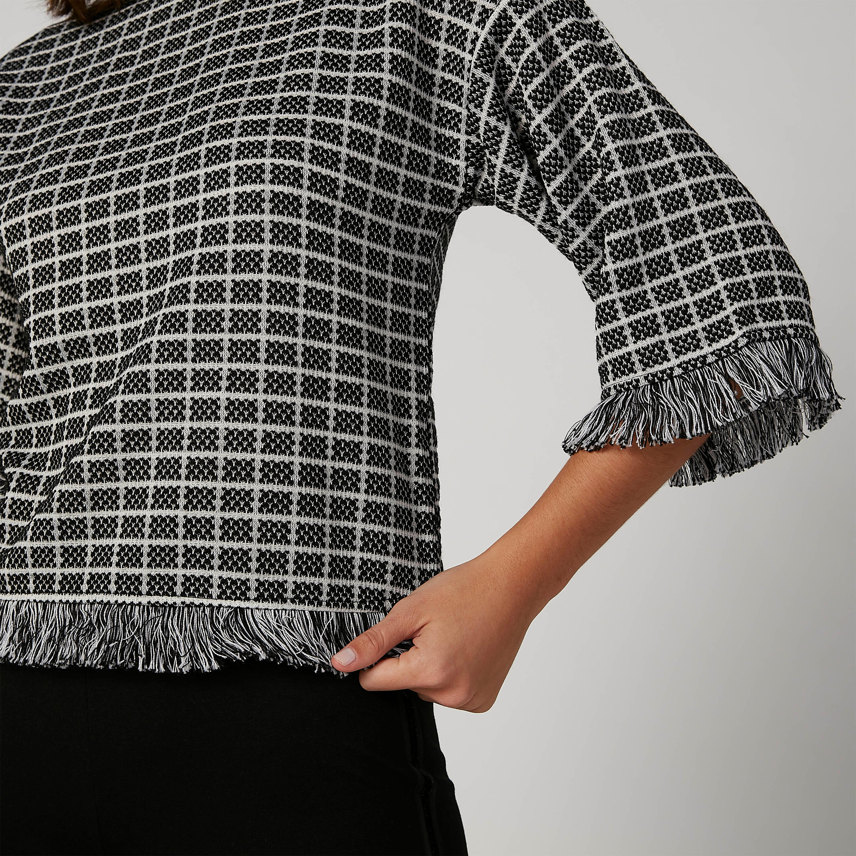 بلوزة كاروهات بياقة مستديرة وأكمام 3/4 وشراشيب-women-clothing-shirtsandblouses-blouses-image-4