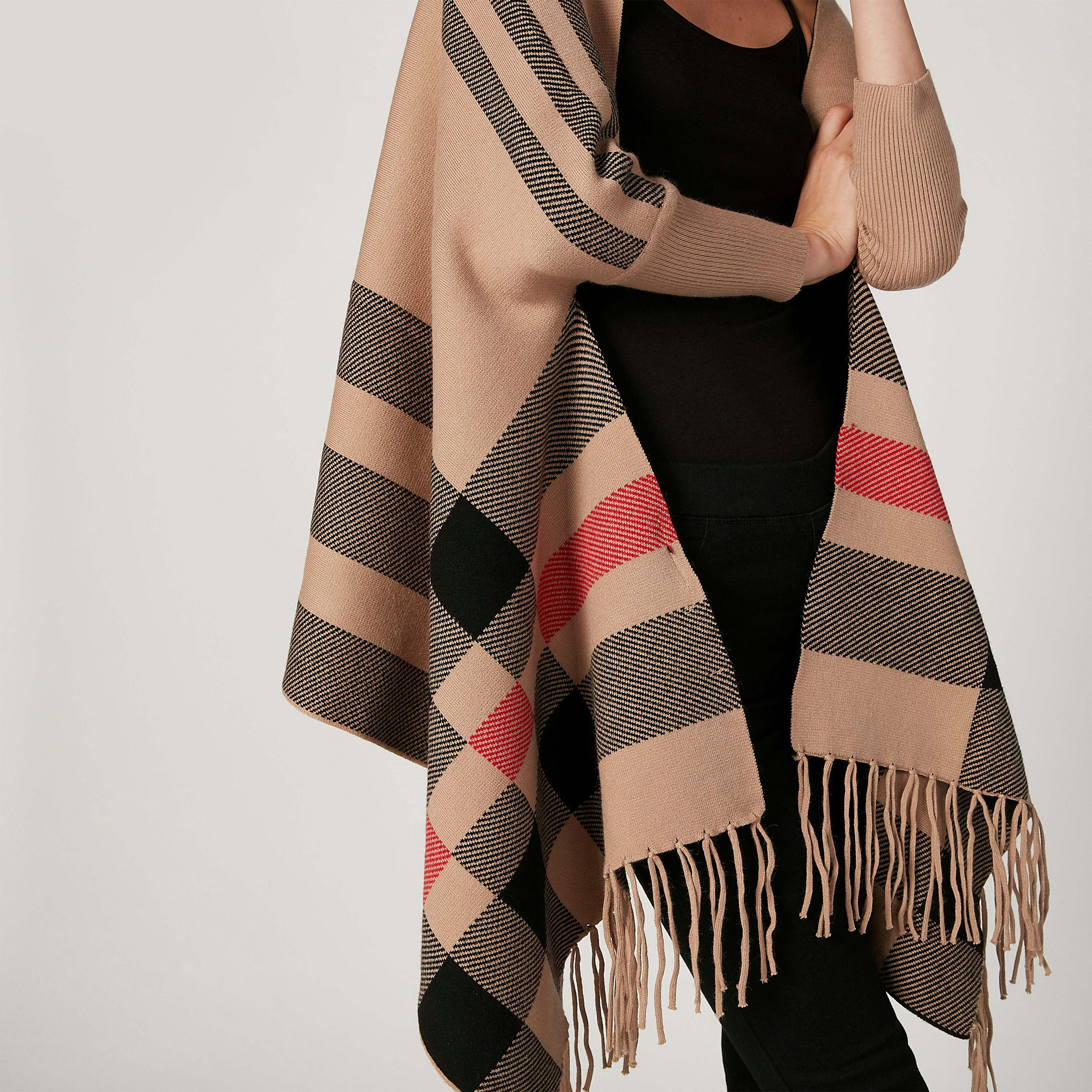 كارديجان كاروهات بقصّة واسعة وأكمام طويلة بشراشيب-women-winterwear-cardigansandjumpers-cardigans-image-3