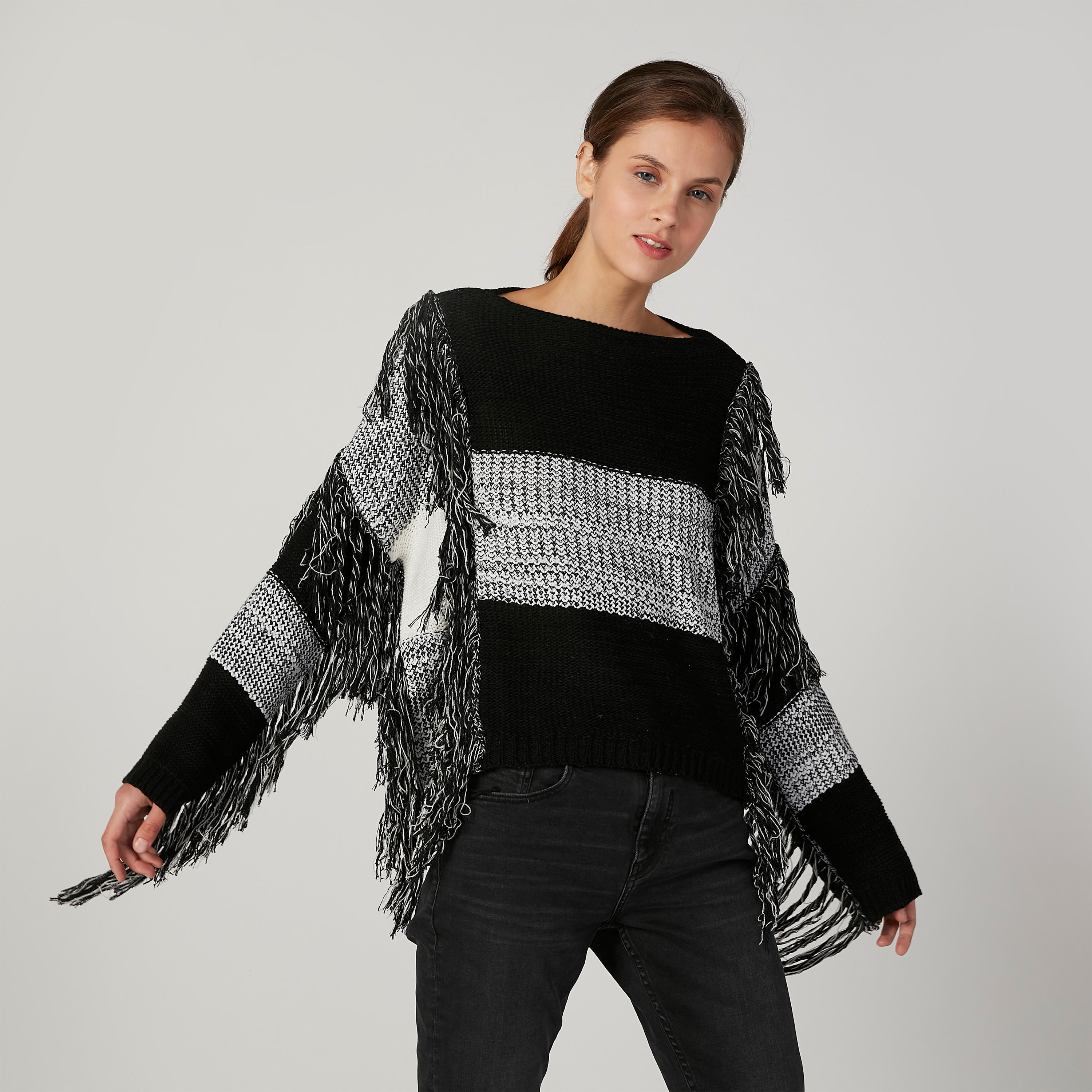 كنزة قفطان بارزة الملمس بقصّة واسعة وأكمام طويلة وشراشيب-women-clothing-cardigansandjumpers-jumpers-image-1