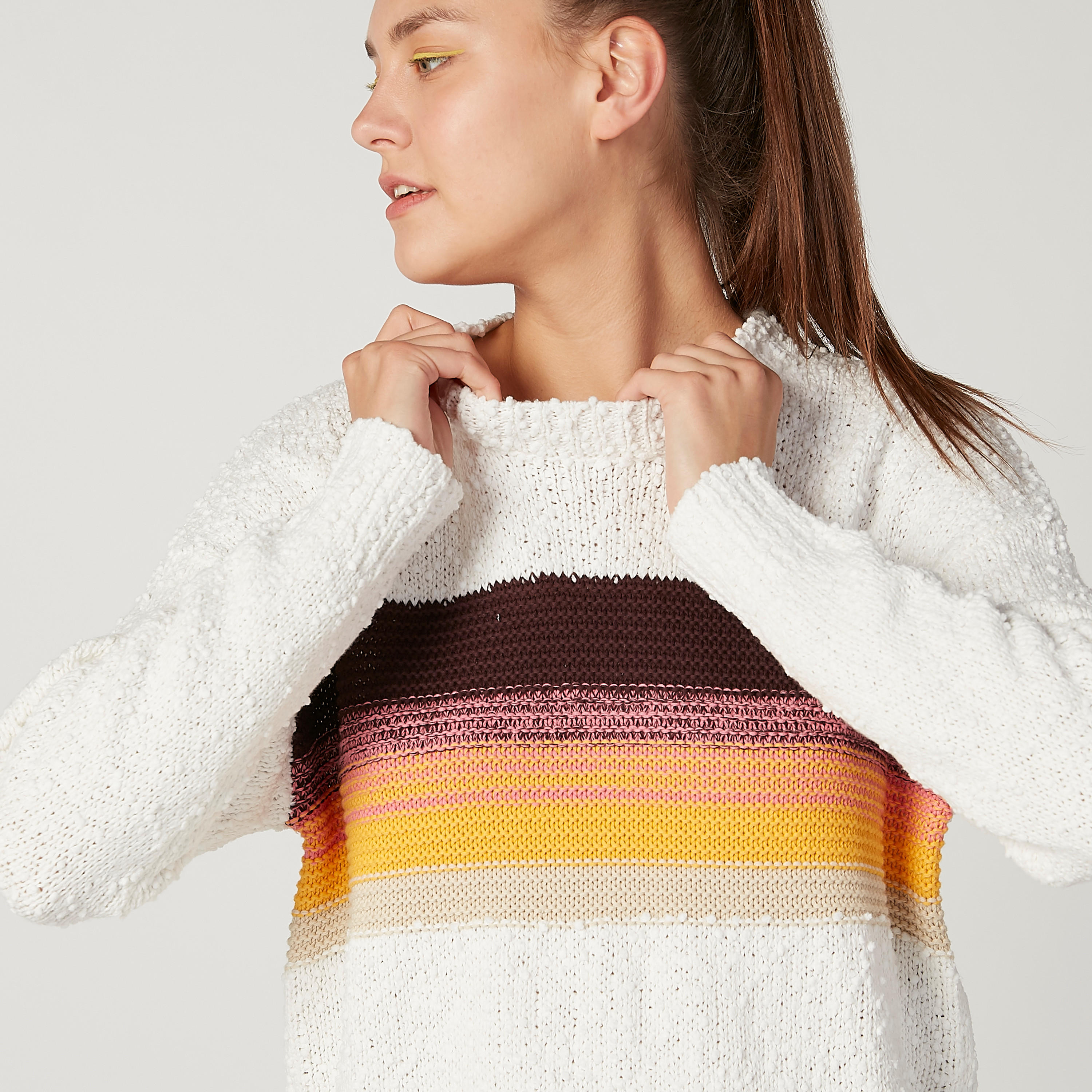 كنزة بارزة الملمس بأكمام طويلة وتفاصيل مقلمة-women-clothing-cardigansandjumpers-jumpers-image-3
