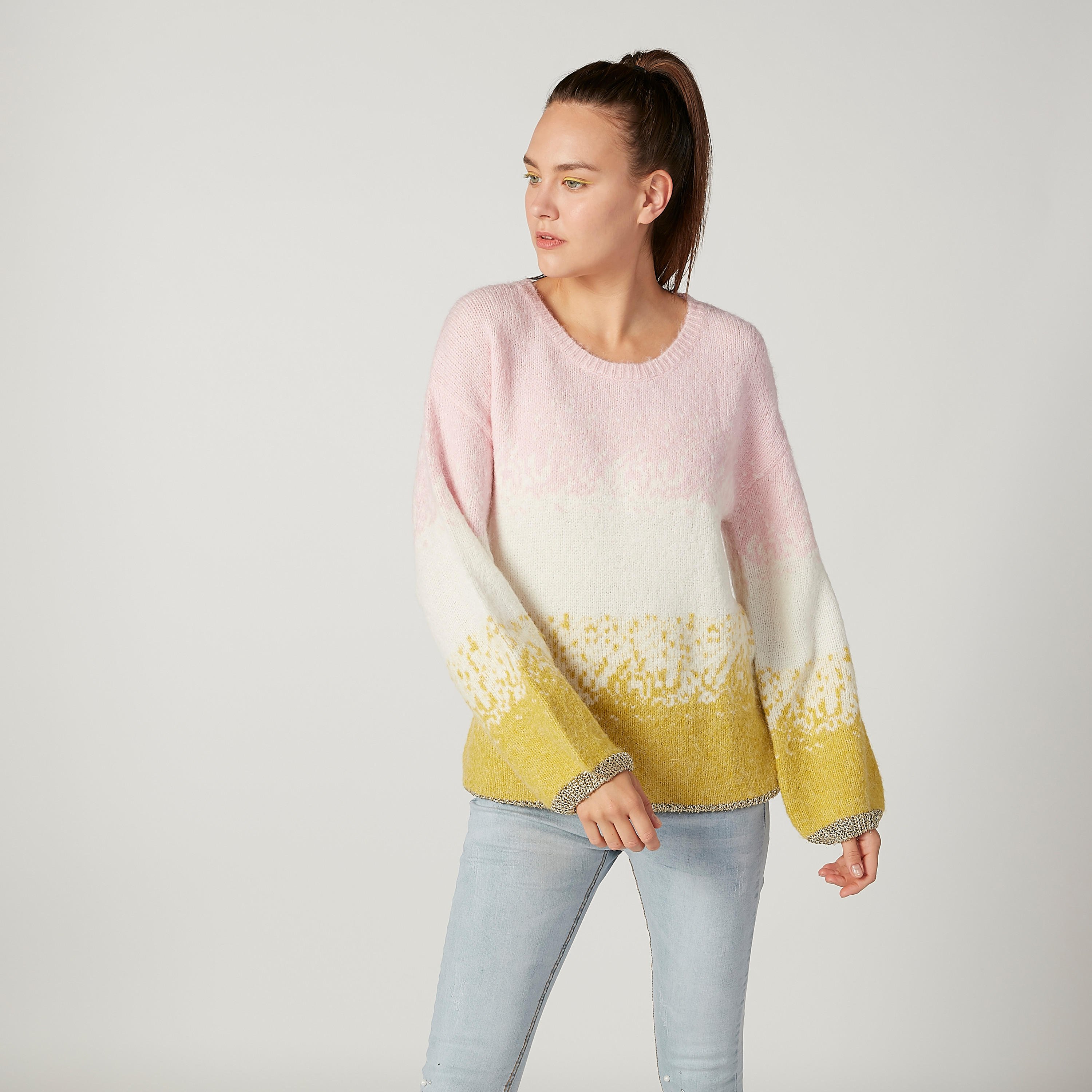 كنزة بارزة الملمس بياقة مستديرة وأكمام طويلة-women-clothing-cardigansandjumpers-jumpers-image-1