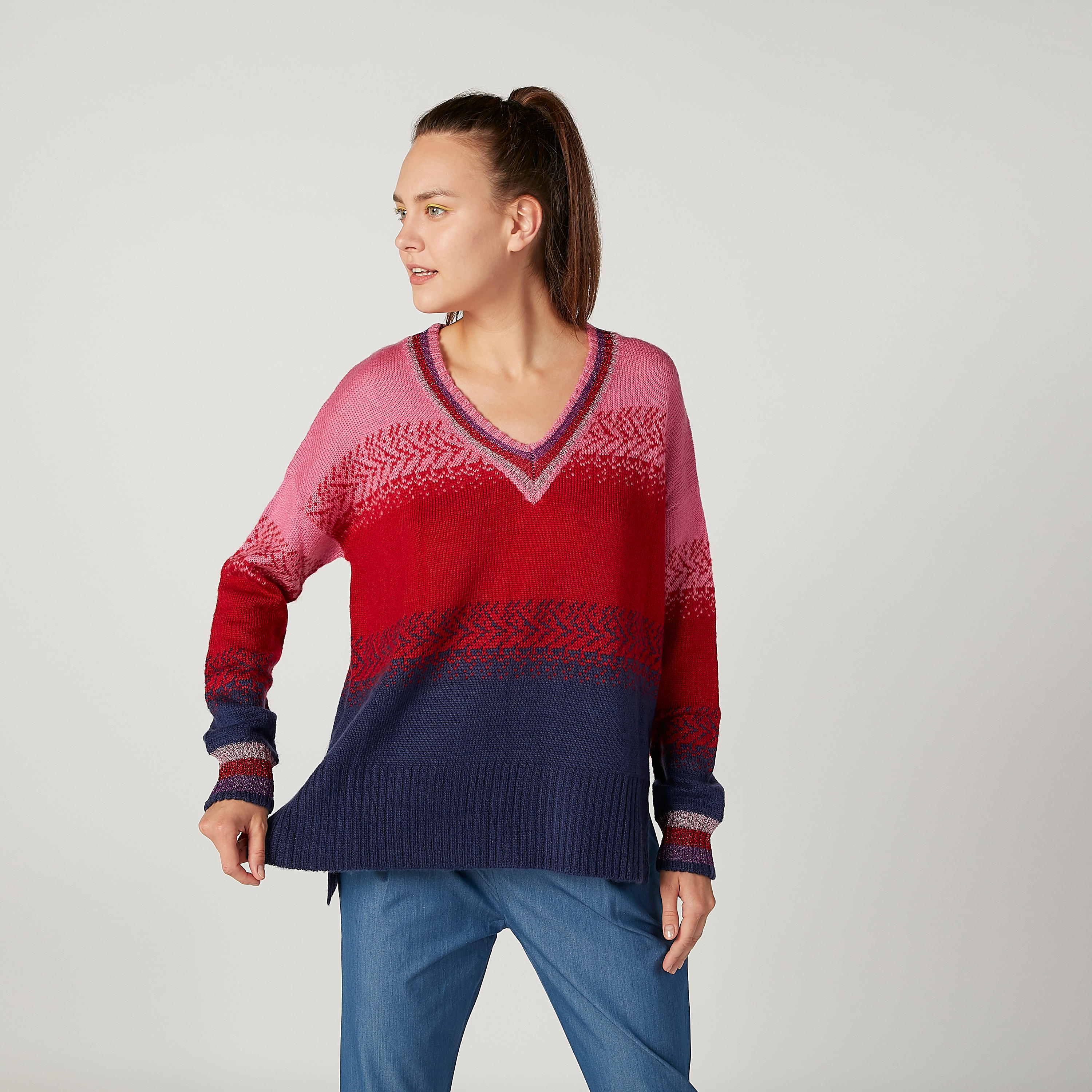 كنزة بارزة الملمس بياقة V وأكمام طويلة-women-clothing-cardigansandjumpers-jumpers-image-1