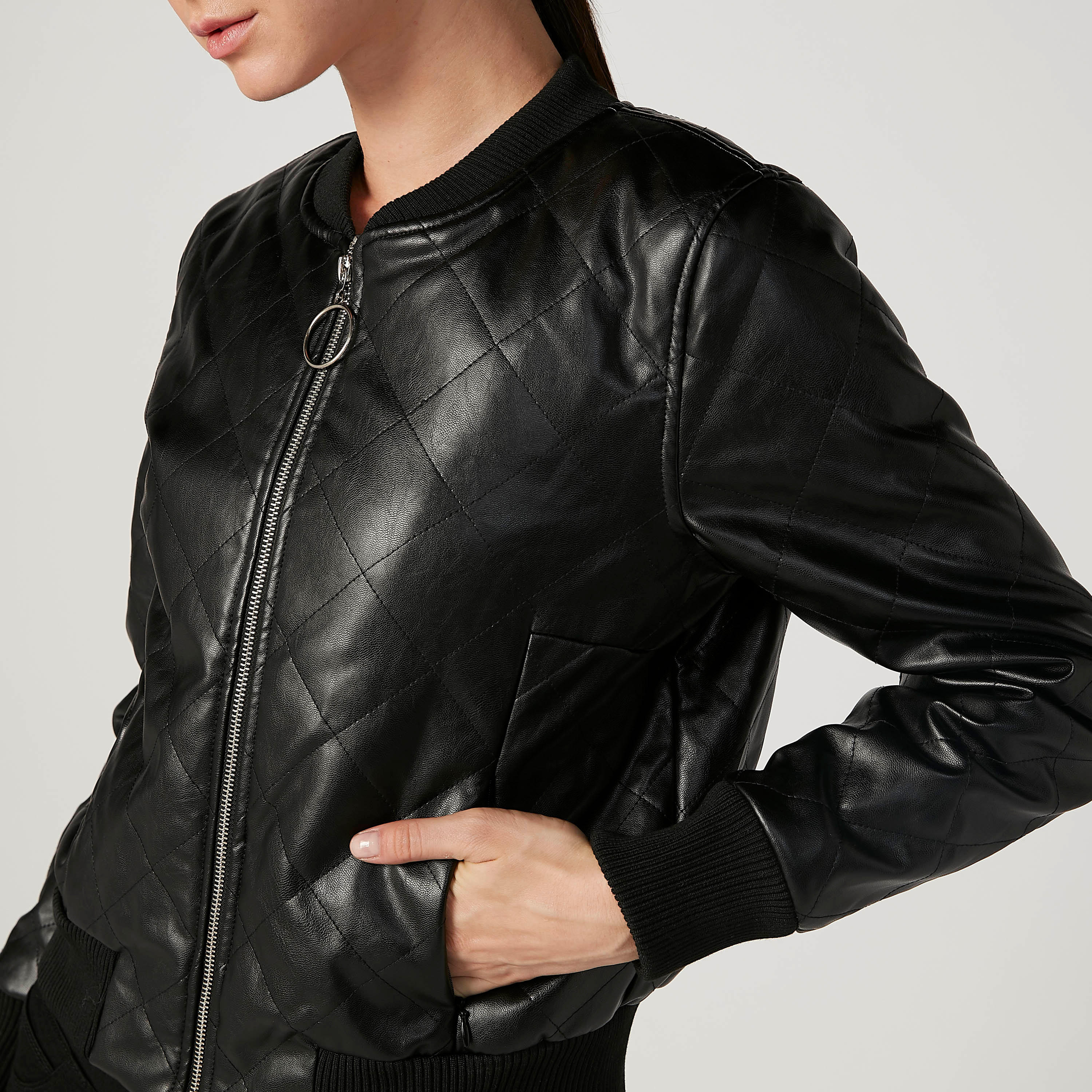 جاكيت مبطّن بأكمام طويلة وجيوب كنغر-women-winterwear-coatsandjackets-jackets-image-2