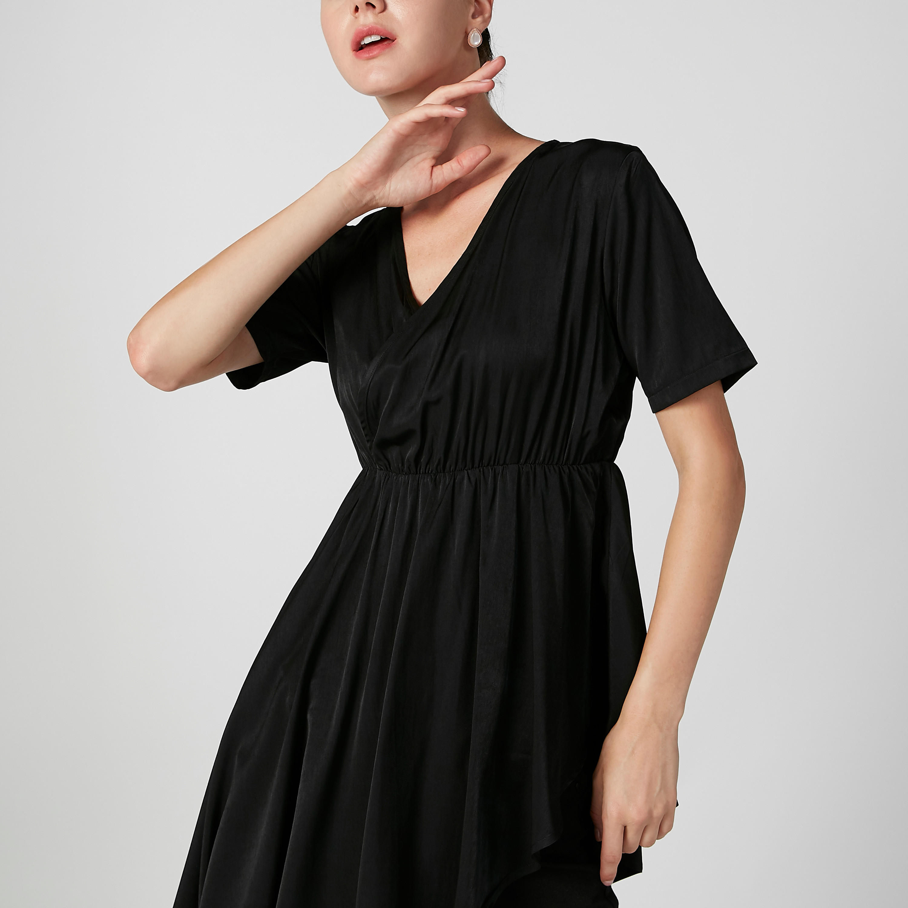 Plain Asymmetric Top with V-neck and Short Sleeves-women-clothing-shirtsandblouses-blouses-image-3