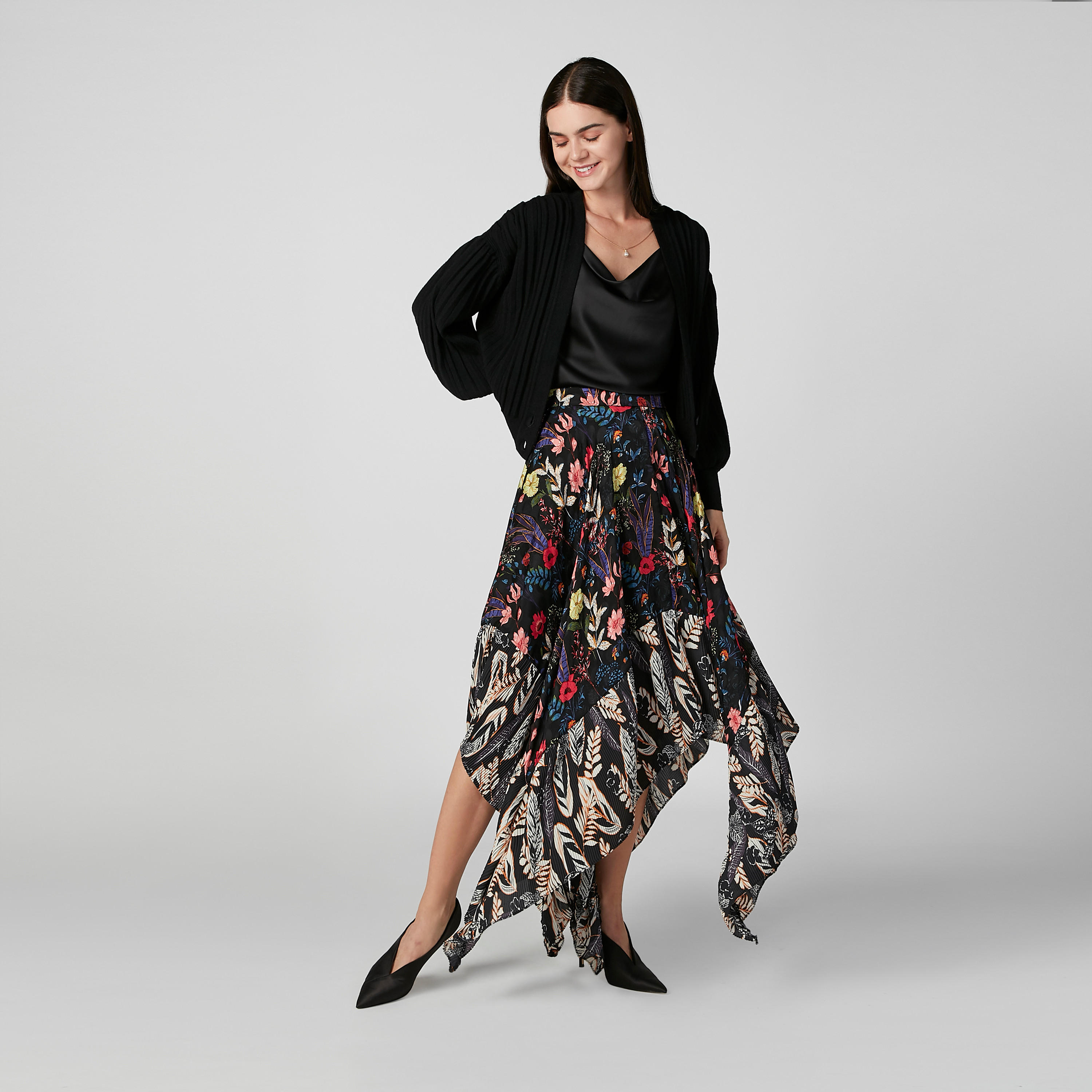 بلوزة كامي سادة بياقة منسدلة-women-clothing-tshirts-image-2