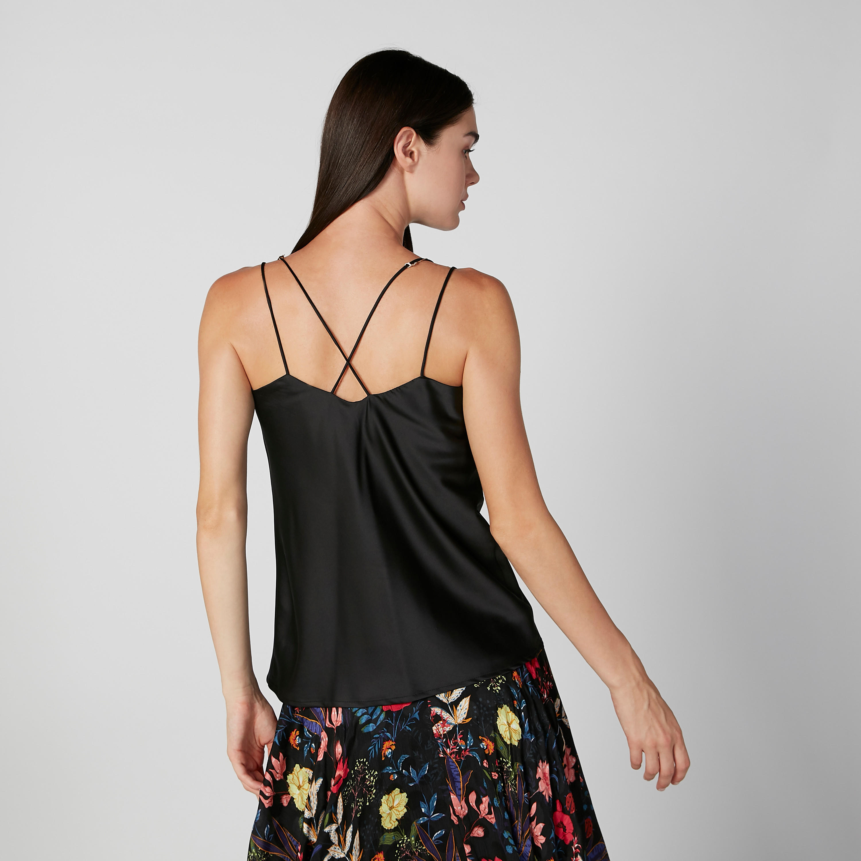 بلوزة كامي سادة بياقة منسدلة-women-clothing-tshirts-image-1