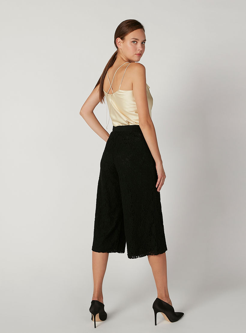 بلوزة سادة دون أكمام بياقة منسدلة-women-clothing-shirtsandblouses-blouses-image-3