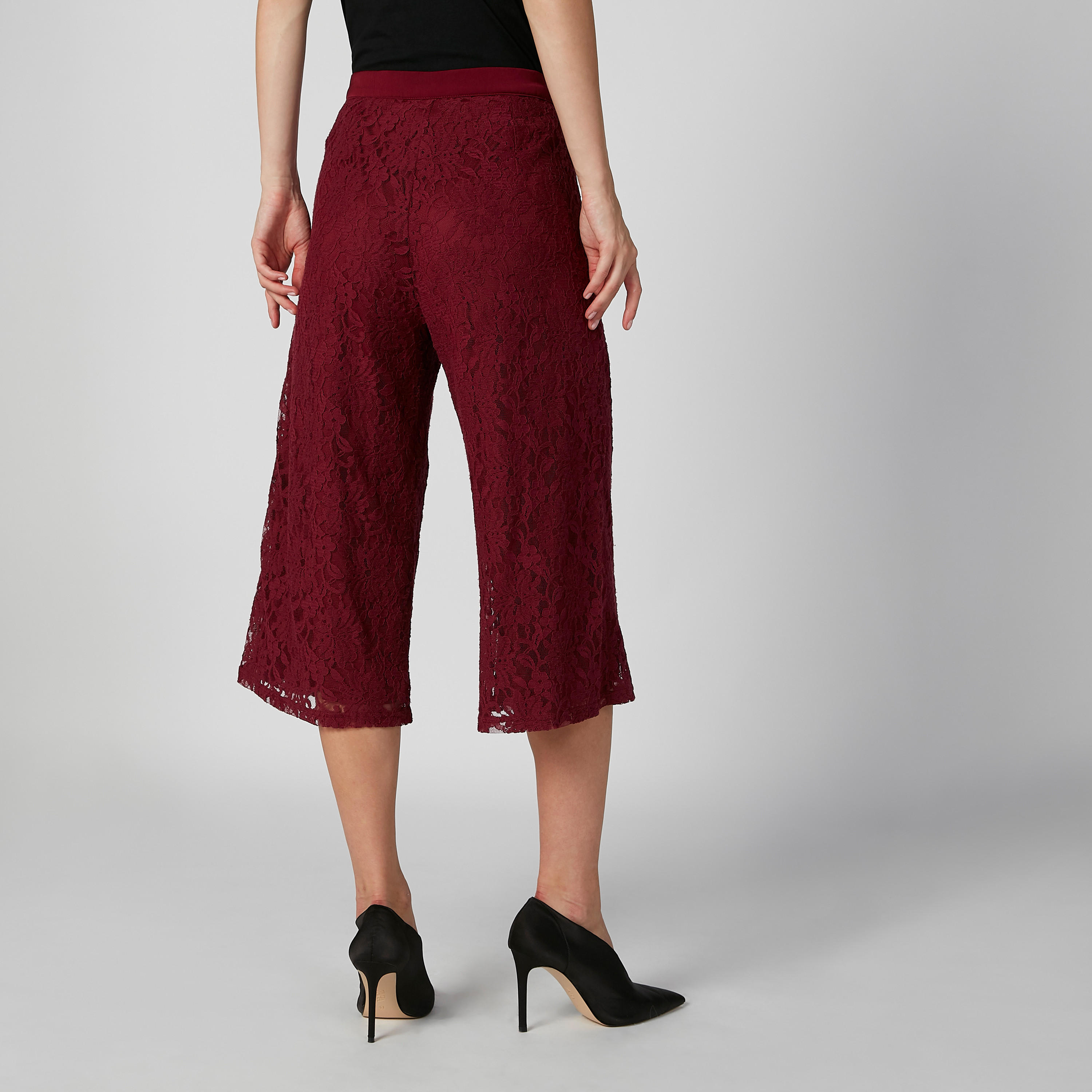 بنطلون كولوتيس بخصر مطّاطي متوسط الارتفاع وجيوب وتفاصيل دانتيل-women-clothing-bottoms-trousers-image-4