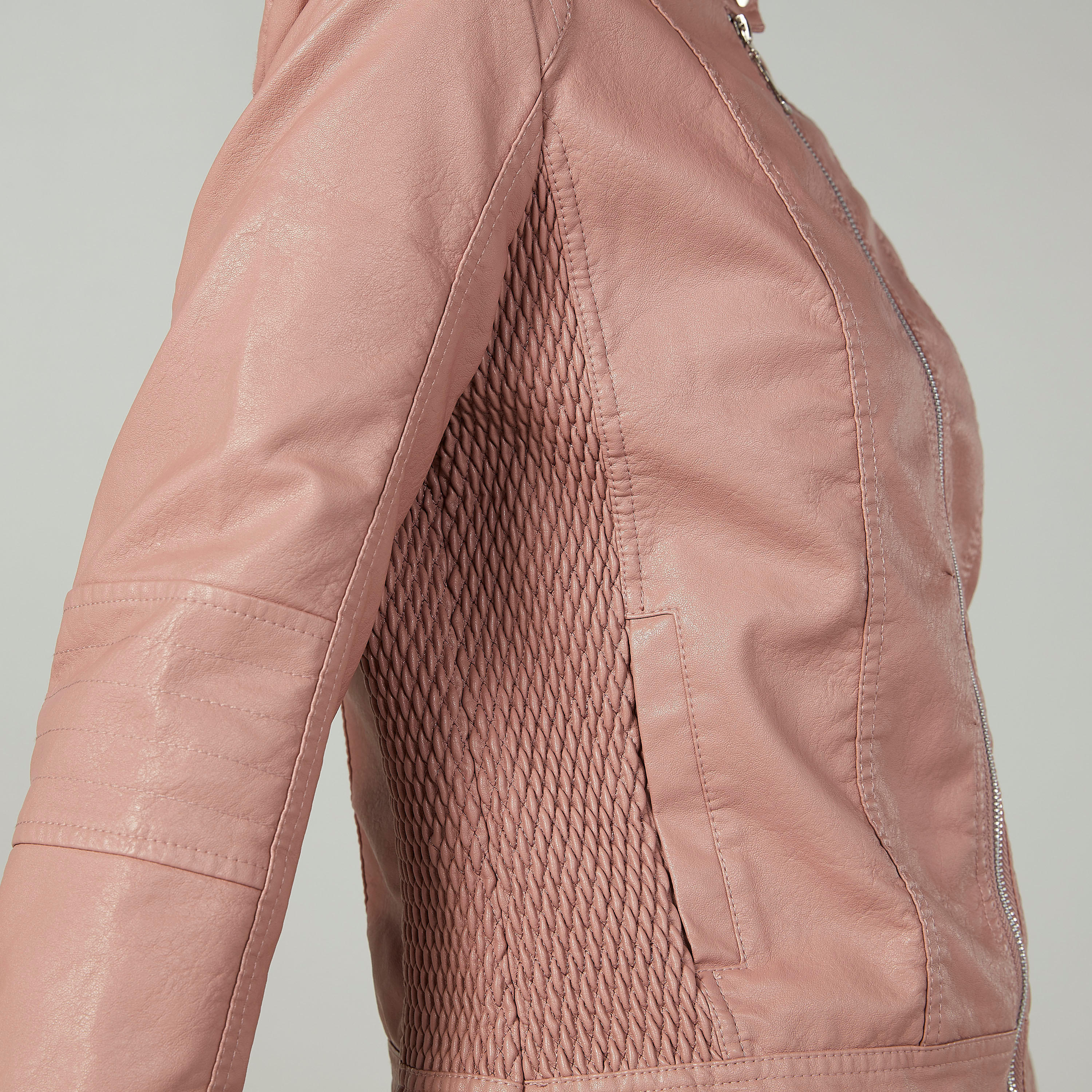 جاكيت بايكر بارز الملمس بأكمام طويلة وتفاصيل جيوب-women-winterwear-coatsandjackets-jackets-image-3