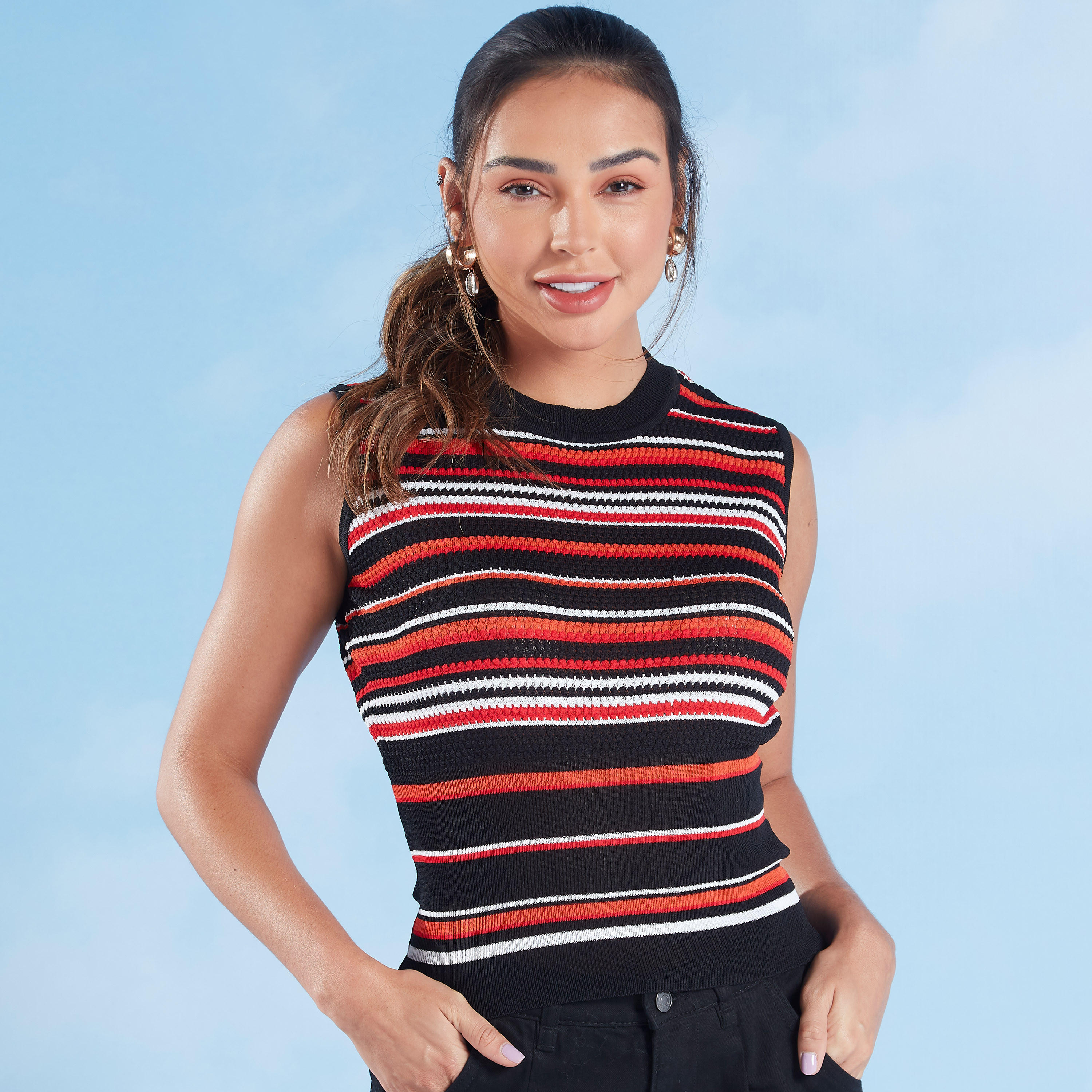 بلوزة مقلّمة دون أكمام بياقة ضيقة-women-clothing-shirtsandblouses-blouses-image-5