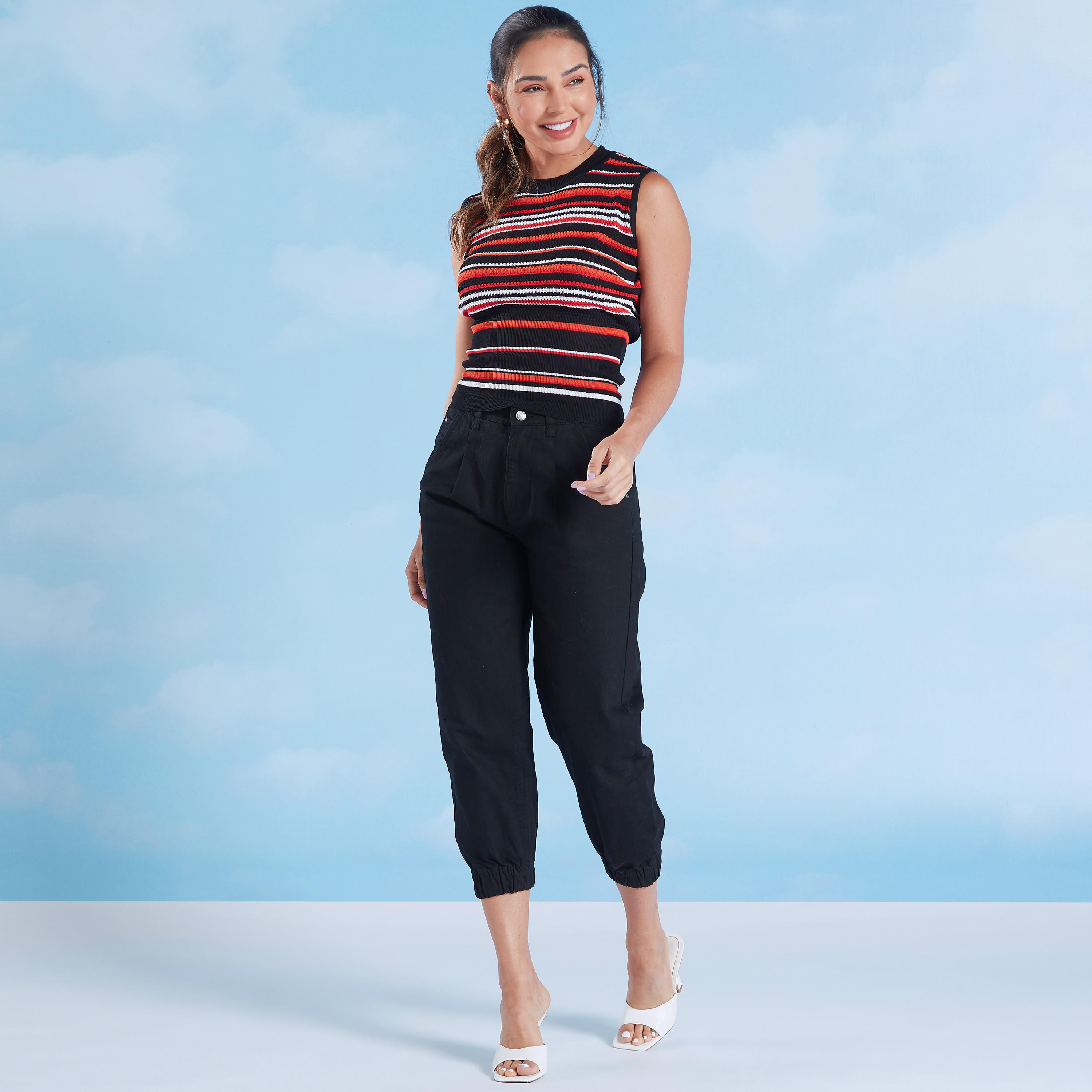 بلوزة مقلّمة دون أكمام بياقة ضيقة-women-clothing-shirtsandblouses-blouses-image-6