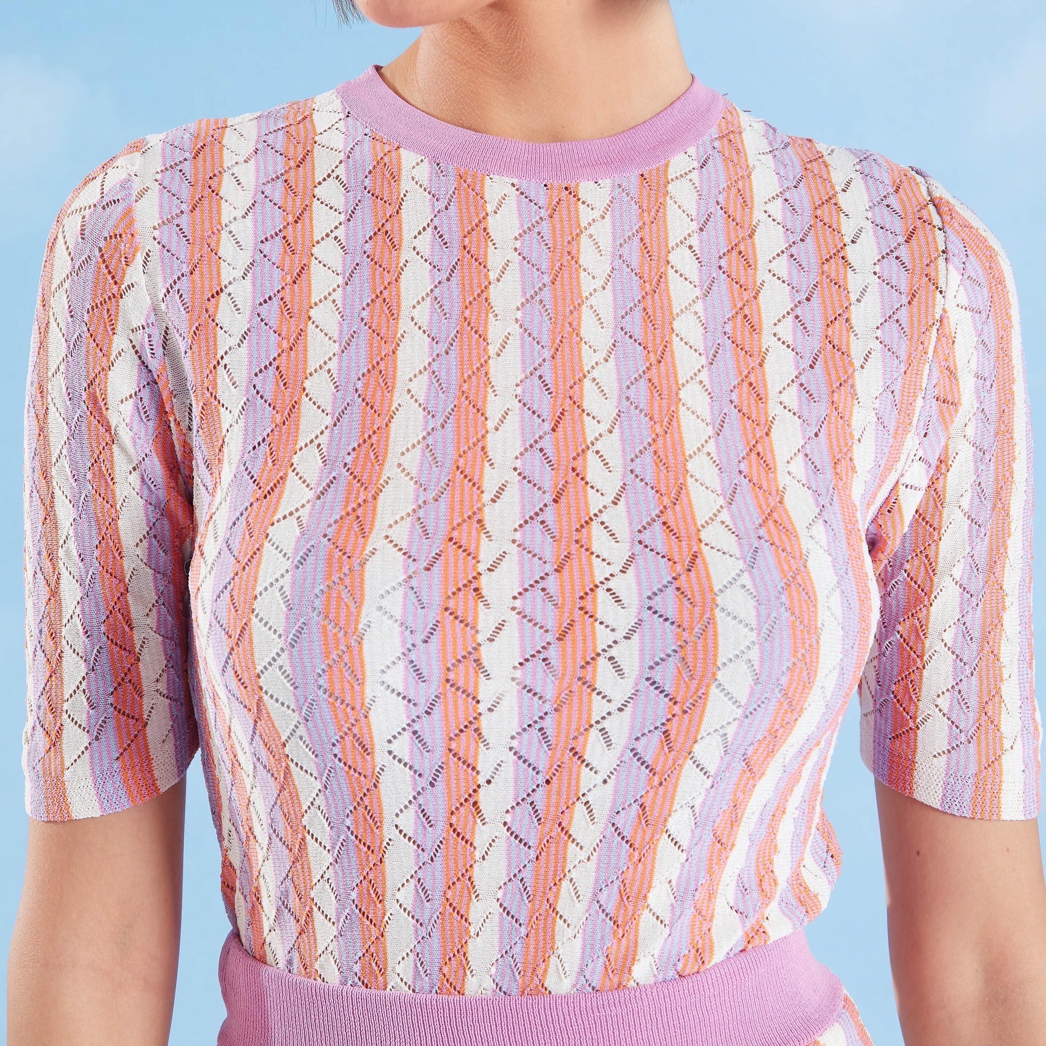 بلوزة مخططة بياقة ضيّقة وأكمام قصيرة-women-clothing-shirtsandblouses-blouses-image-4