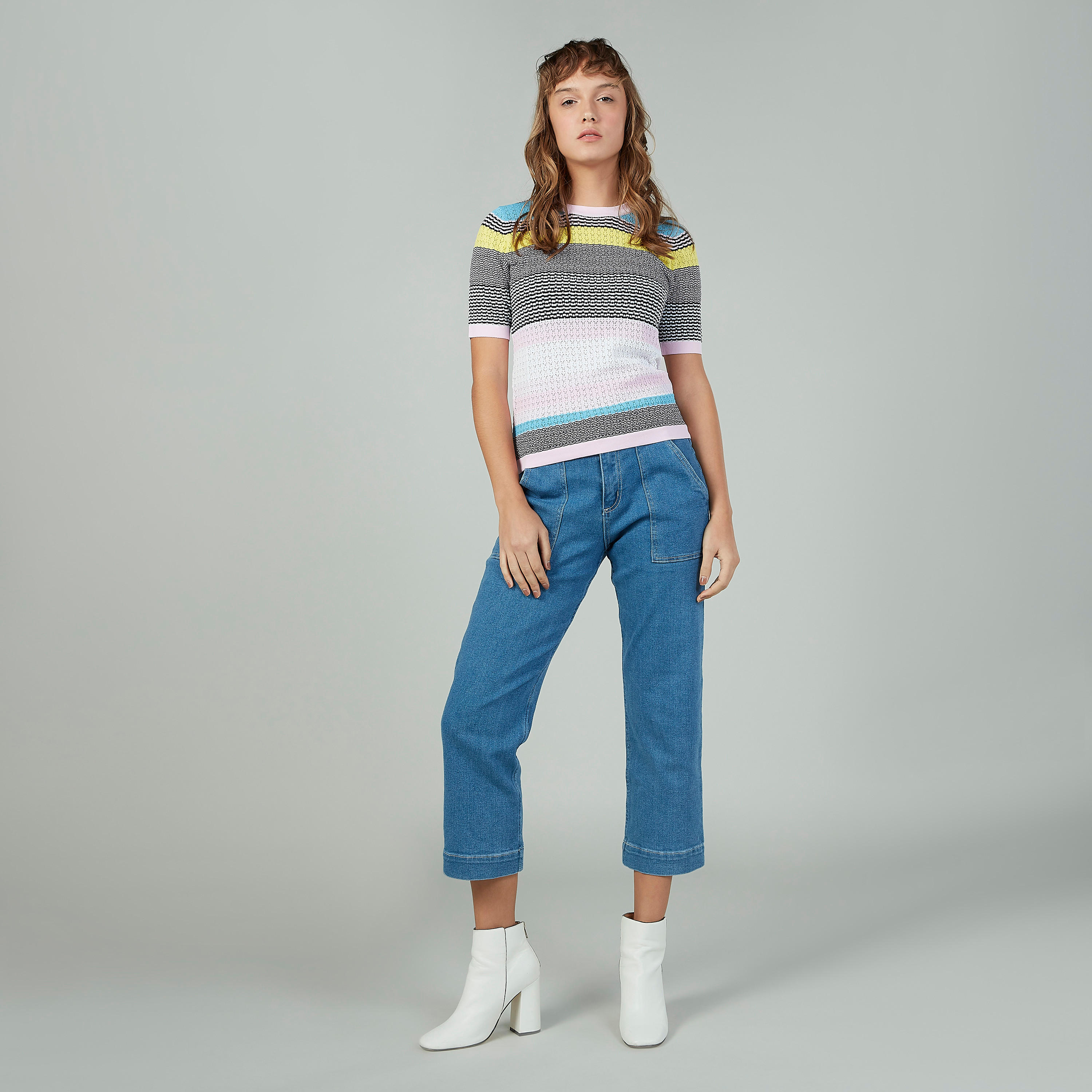 تيشيرت مقلّم بياقة ضيّقة وأكمام قصيرة-women-clothing-tshirts-image-2