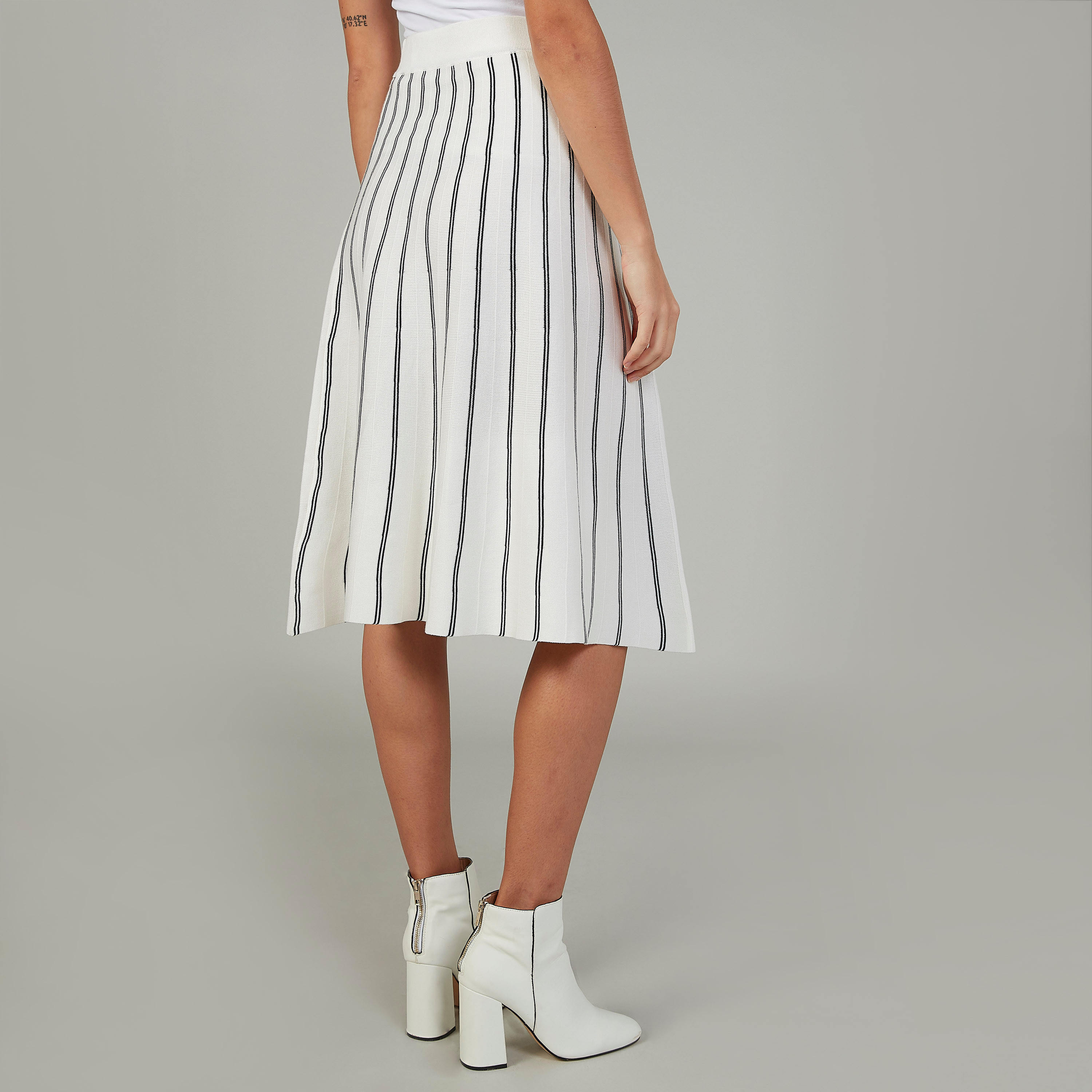تنورة مقلّمة إيه لاين متوسطة الطول بخصر مطّاطي-women-clothing-bottoms-skirts-image-4
