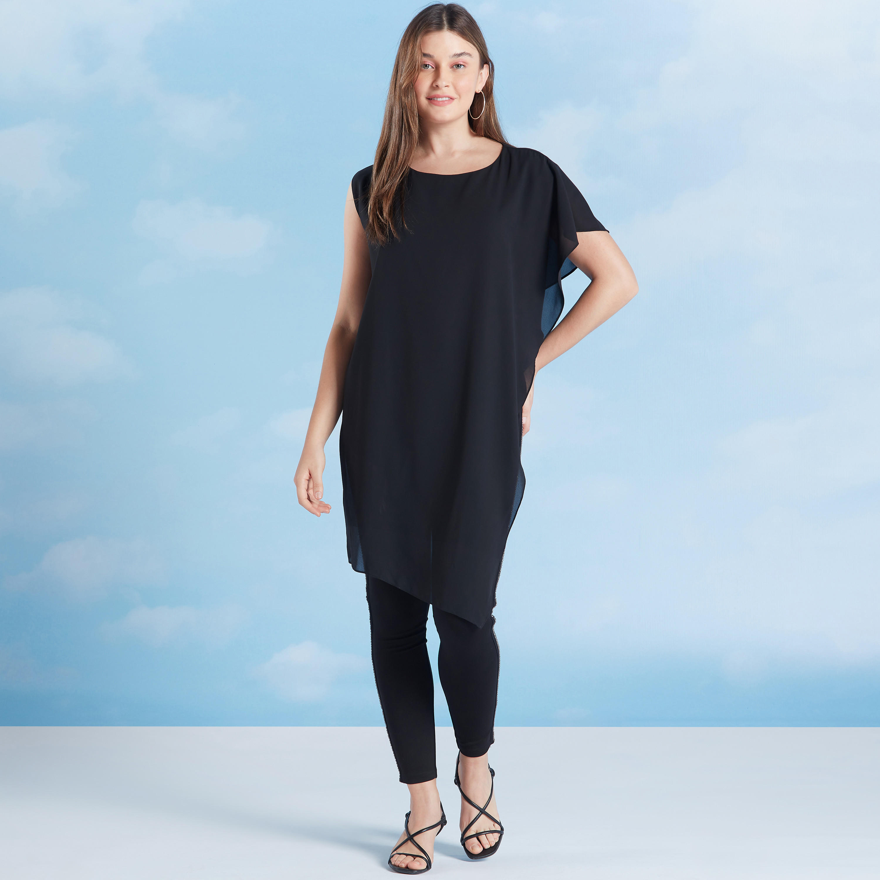بلوزة سادّة بياقة قارب وتفاصيل كشكش-women-clothing-shirtsandblouses-blouses-image-2