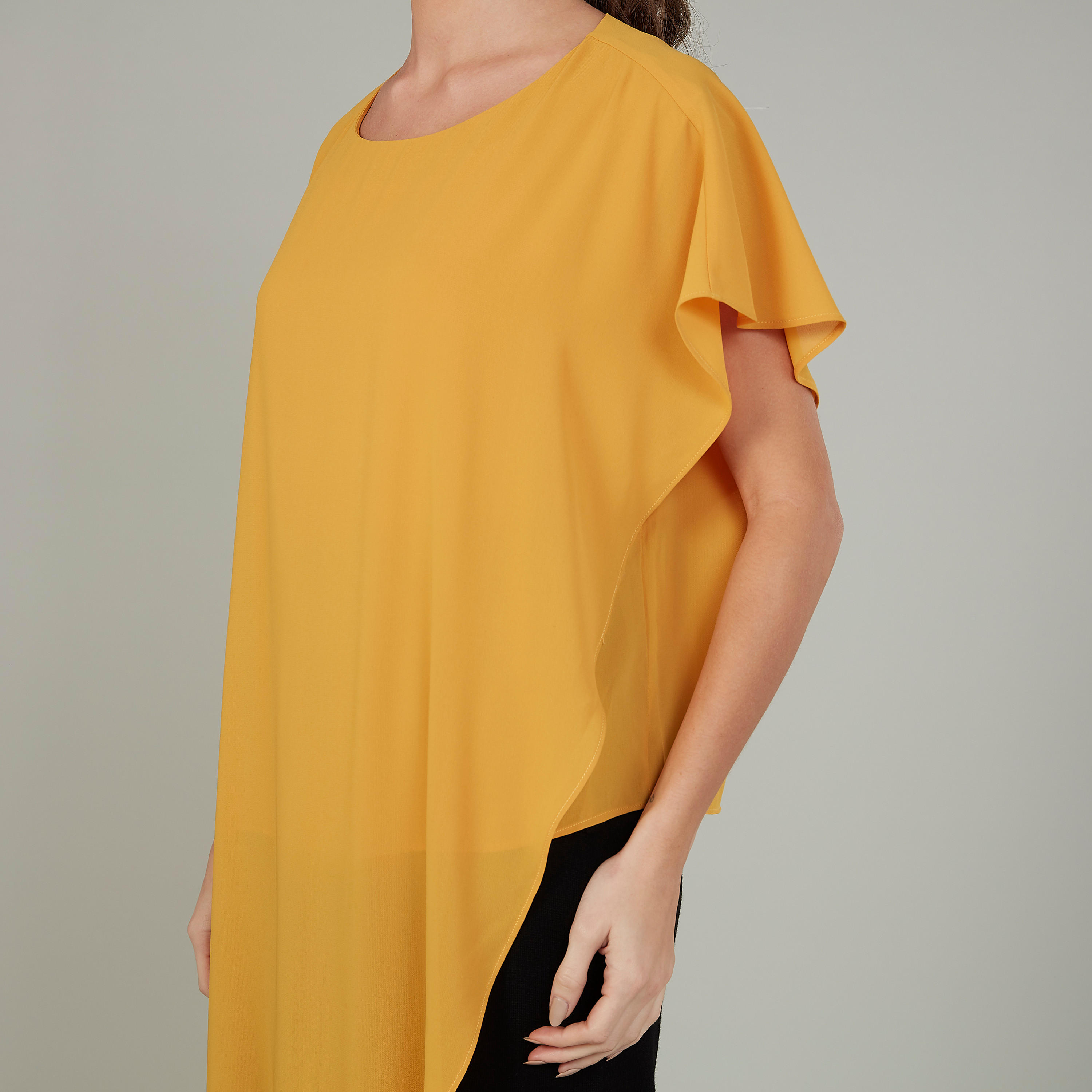 بلوزة سادّة بياقة قارب وتفاصيل كشكش-women-clothing-shirtsandblouses-blouses-image-3