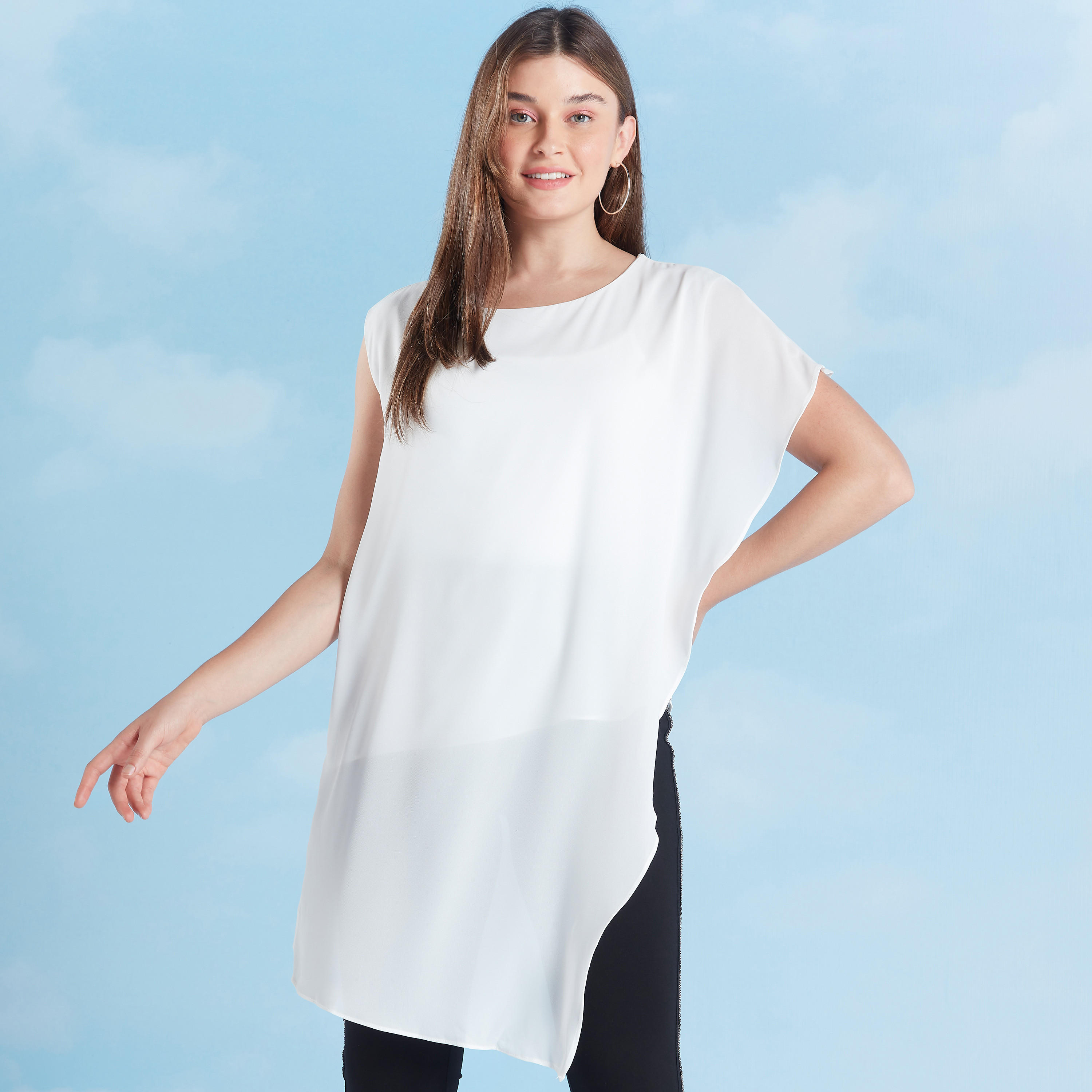بلوزة سادّة بياقة قارب وتفاصيل كشكش-women-clothing-shirtsandblouses-blouses-image-1