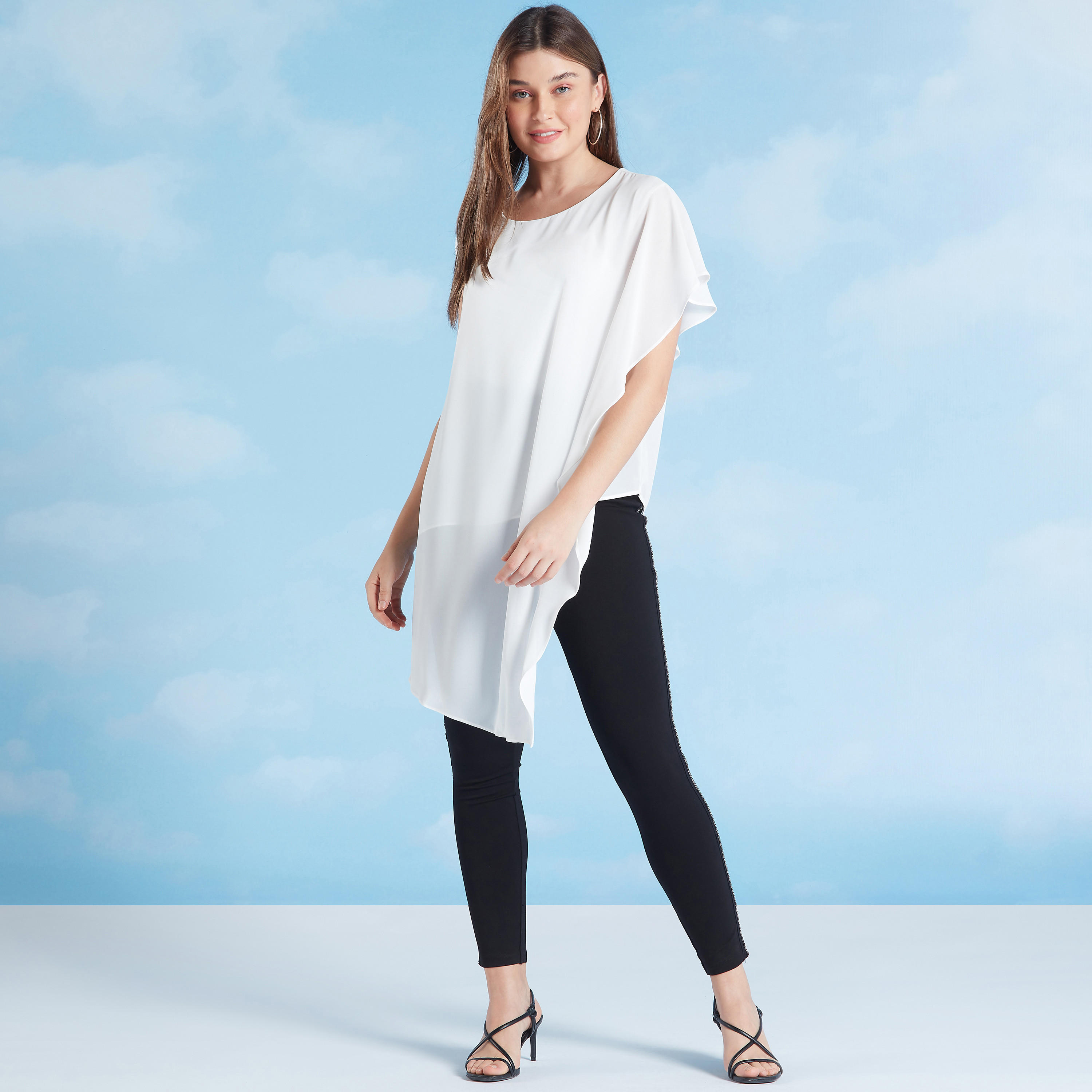 بلوزة سادّة بياقة قارب وتفاصيل كشكش-women-clothing-shirtsandblouses-blouses-image-5