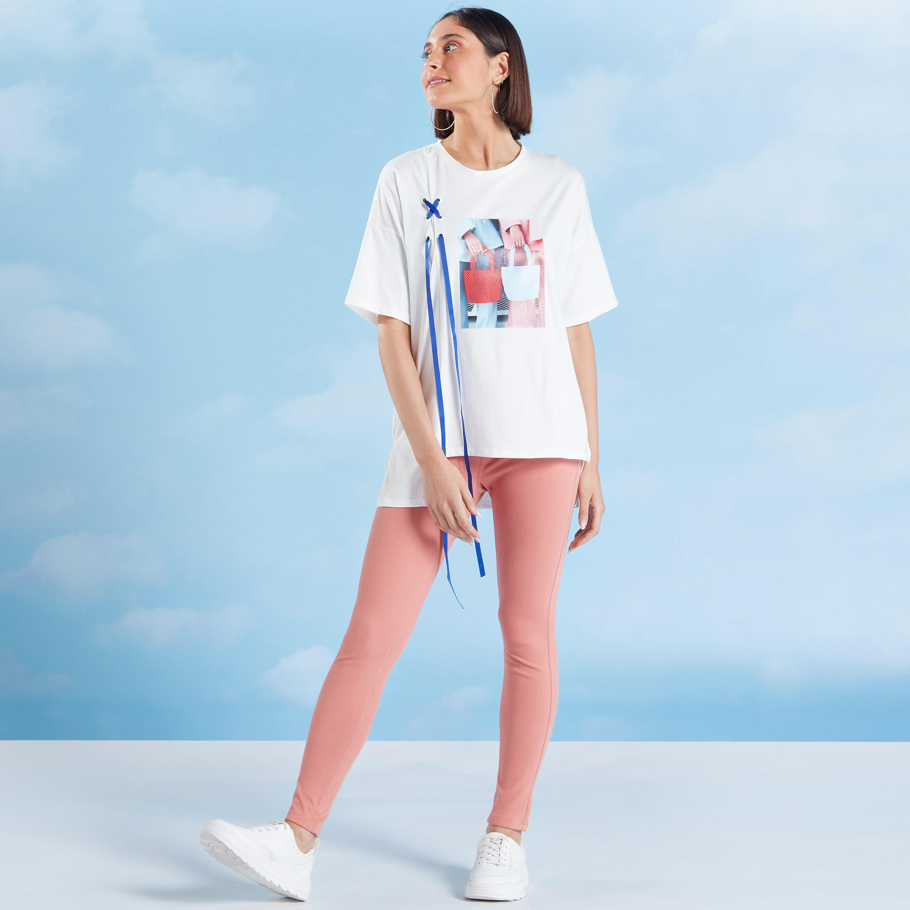 تيشيرت بأكمام 3/4 وحوّاف غير مستوية وطبعات-women-clothing-tshirts-image-4