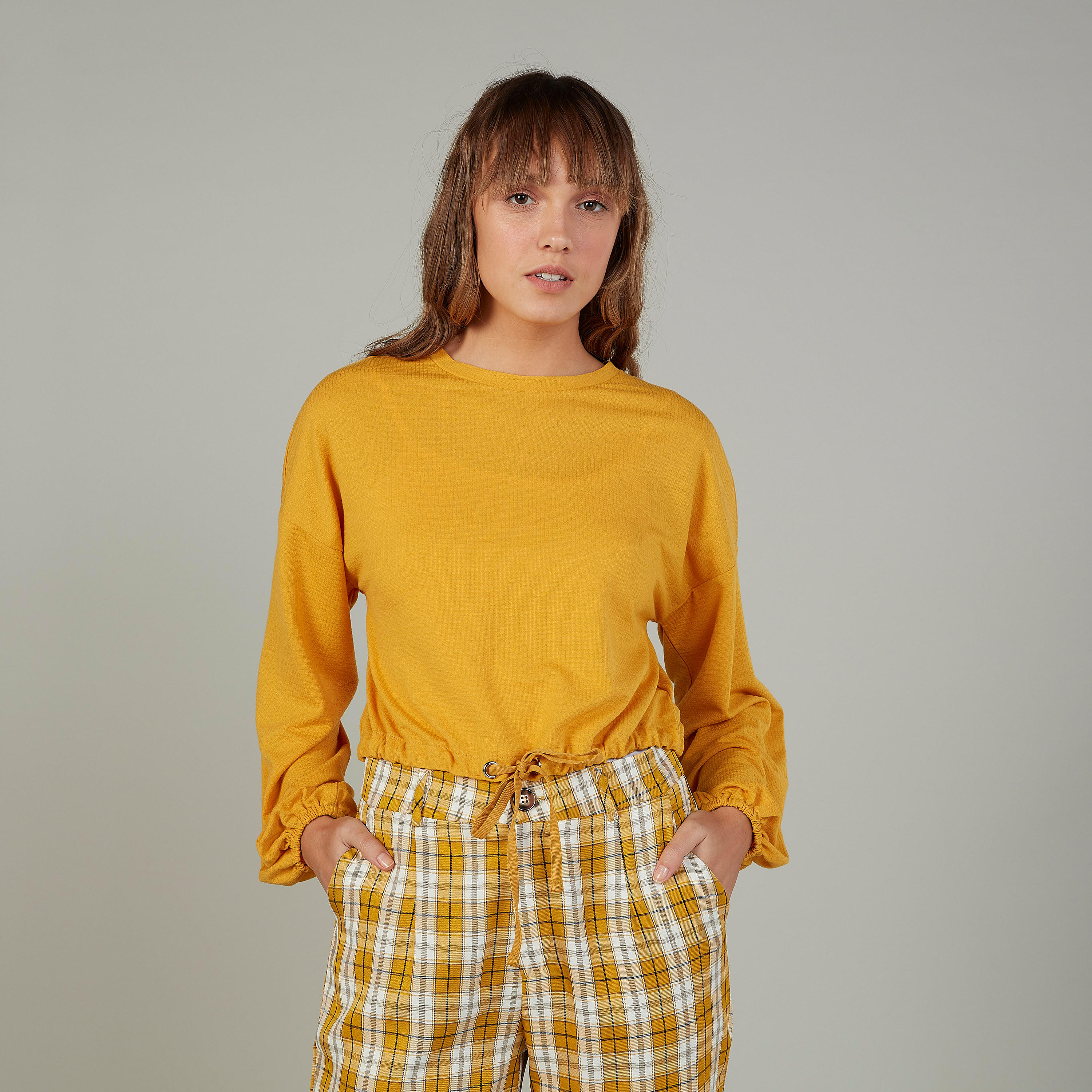 بلوزة سادة بأكمام بيشوب وياقة ضيقة-women-clothing-shirtsandblouses-blouses-image-1