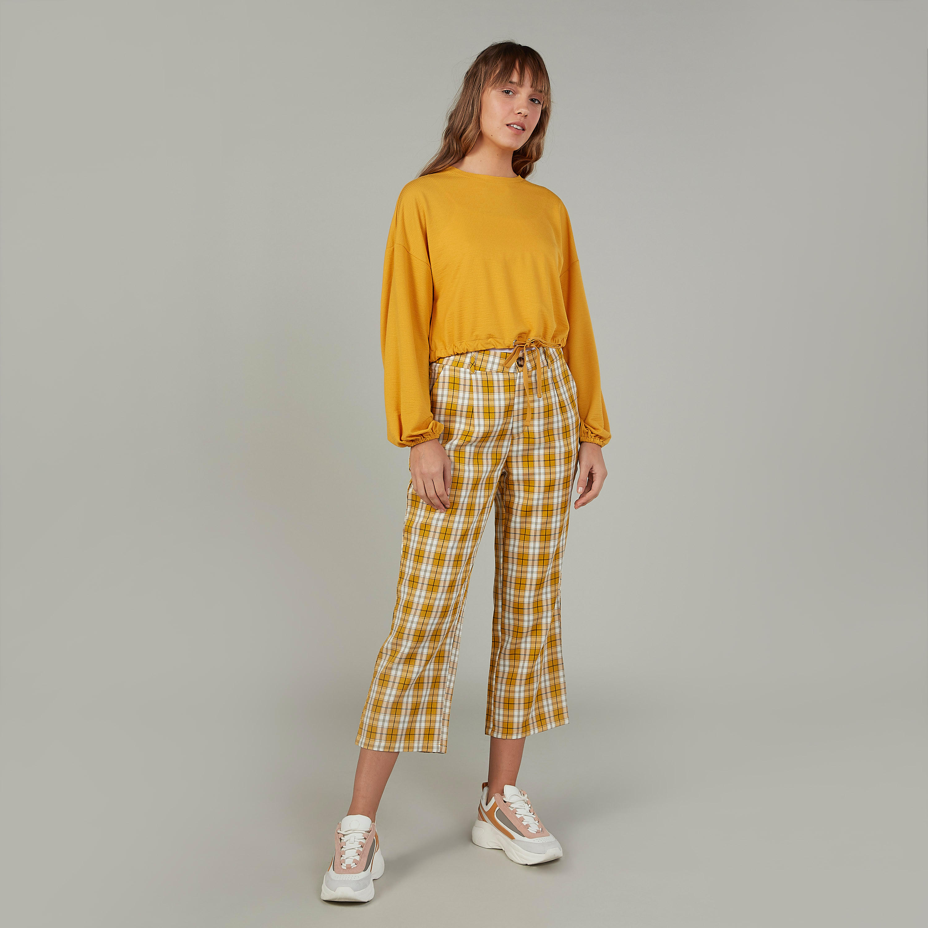 بلوزة سادة بأكمام بيشوب وياقة ضيقة-women-clothing-shirtsandblouses-blouses-image-2