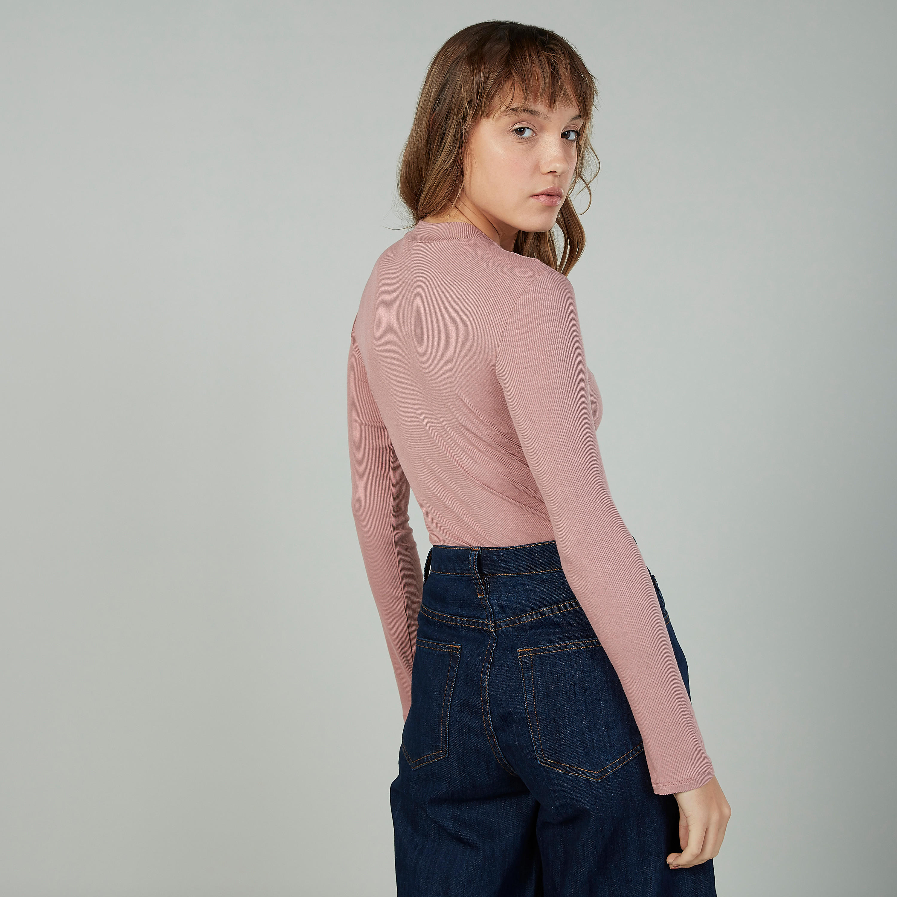 تيشيرت بارز الملمس بياقة عالية وأكمام طويلة-women-clothing-tshirts-image-3