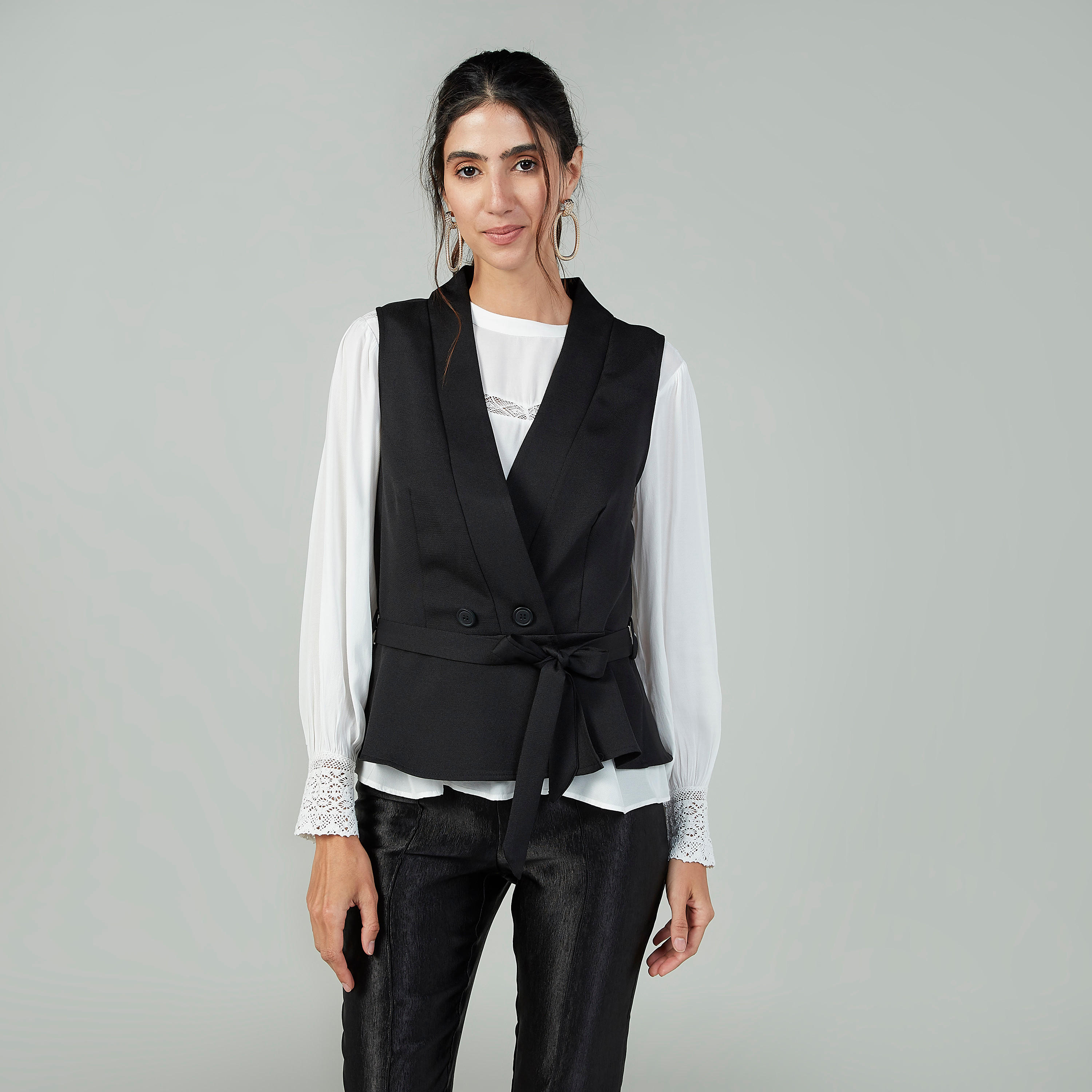 جاكيت سليم سادة دون أكمام بياقة V-women-winterwear-coatsandjackets-jackets-image-3