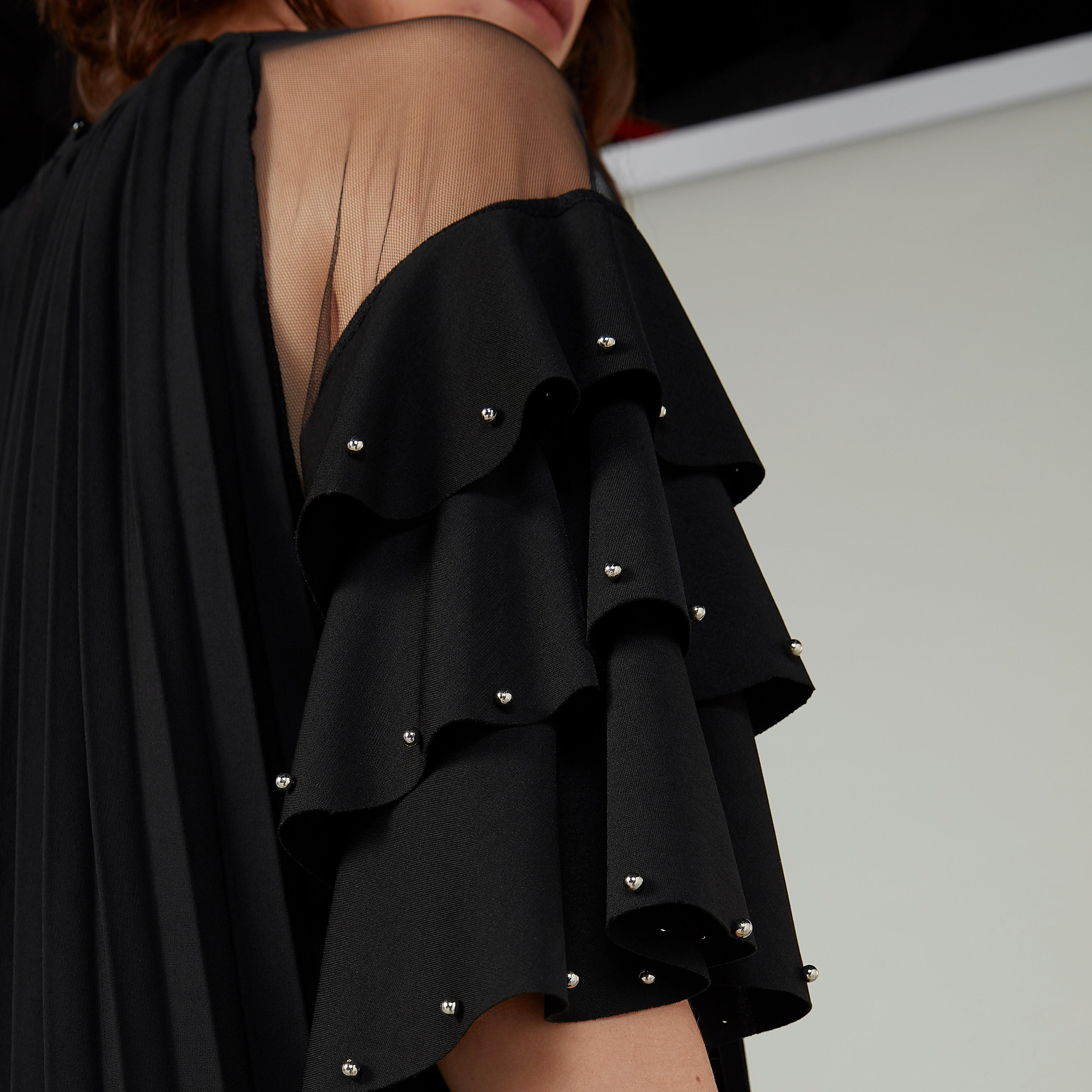 فستان ميدي ايه لاين بارز الملمس بياقة مستديرة وأكمام بتفاصيل كشكش-women-clothing-dresses-image-3