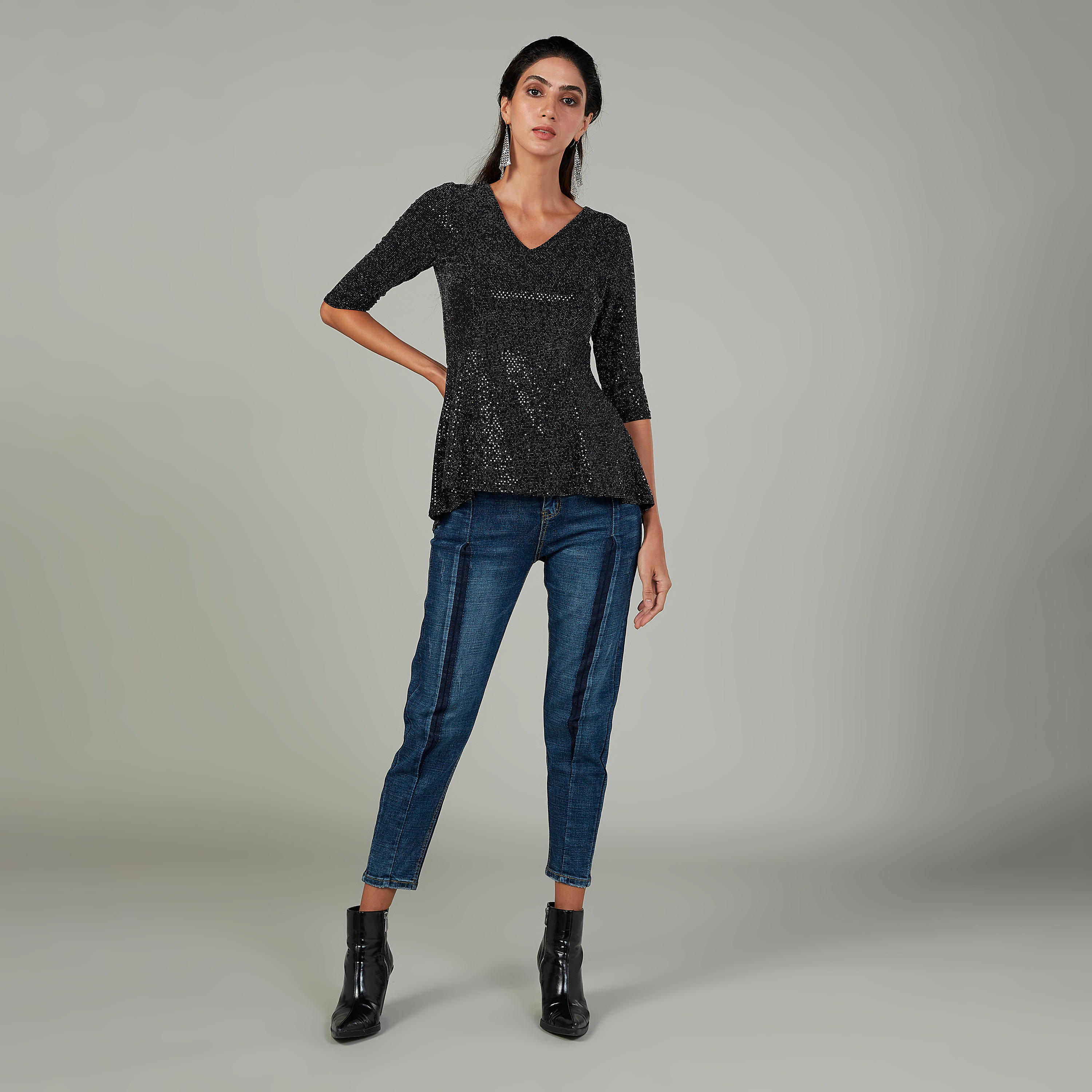 بنطلون جينز سادة قصير بخصر متوسّط الارتفاع وعراوي حزام وتفاصيل جيب-women-clothing-bottoms-jeans-image-3