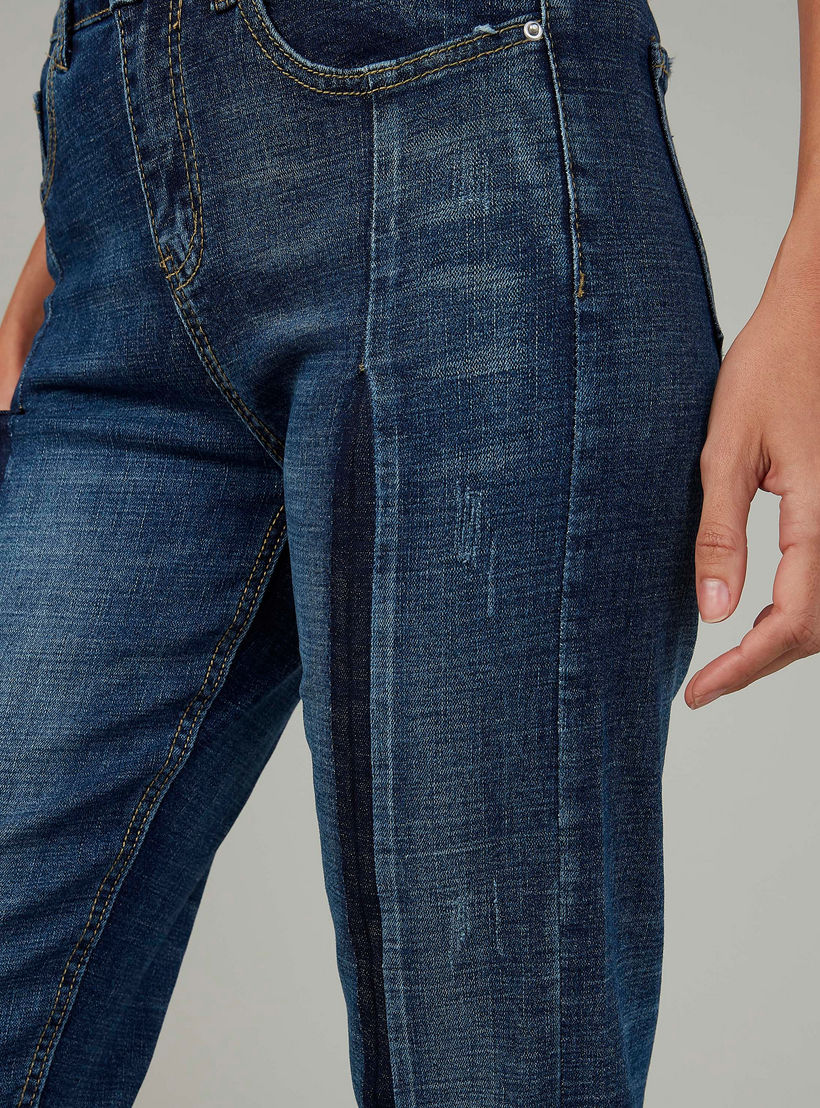 بنطلون جينز سادة قصير بخصر متوسّط الارتفاع وعراوي حزام وتفاصيل جيب-women-clothing-bottoms-jeans-image-2