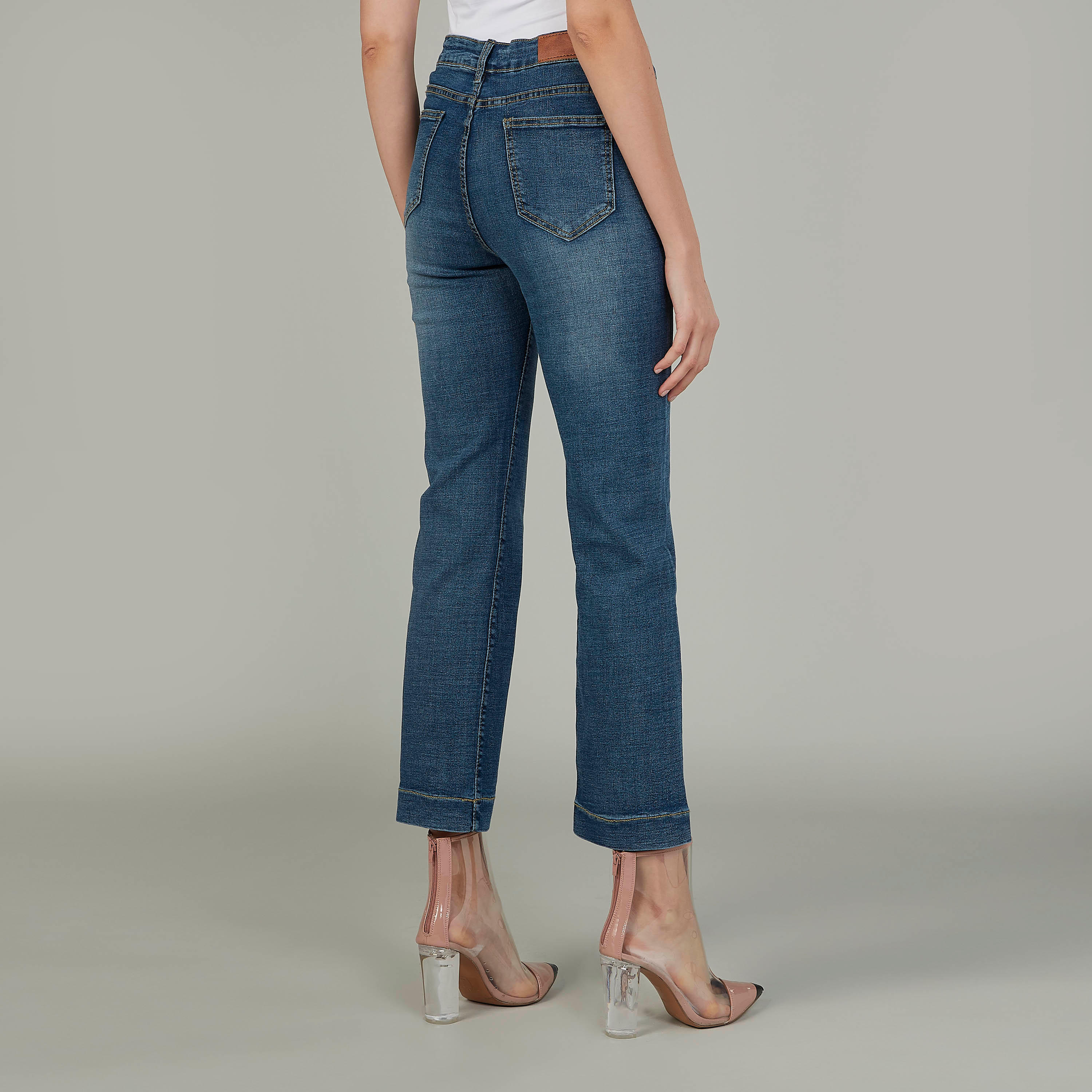 بنطلون جينز سادة بجيوب وحلقات للحزام من تو إكستريمز-women-clothing-bottoms-jeans-image-4