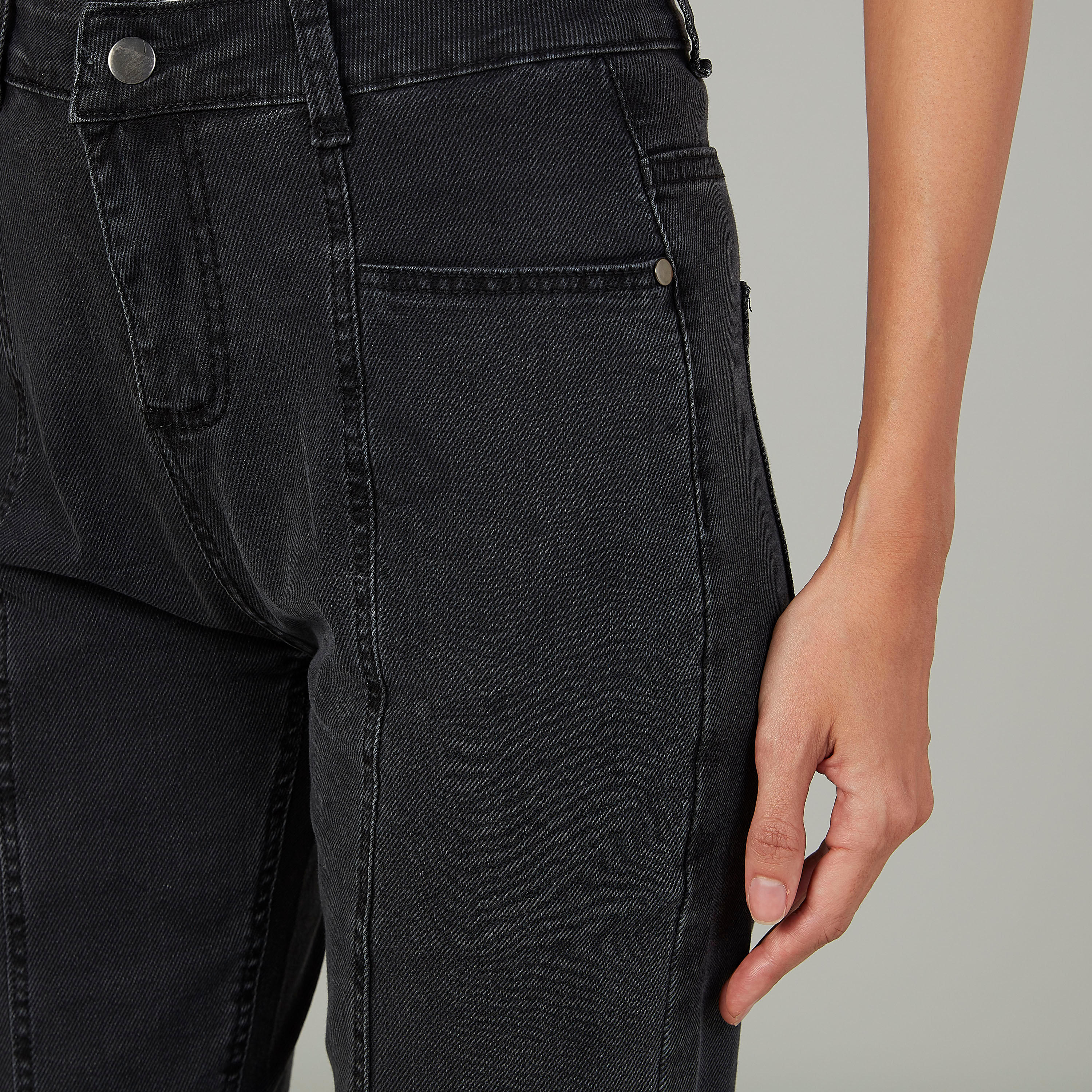 بنطلون جينز قصير سكيني بخصر متوسّط الارتفاع وعراوي حزام من تو إكستريمز-women-clothing-bottoms-jeans-image-3