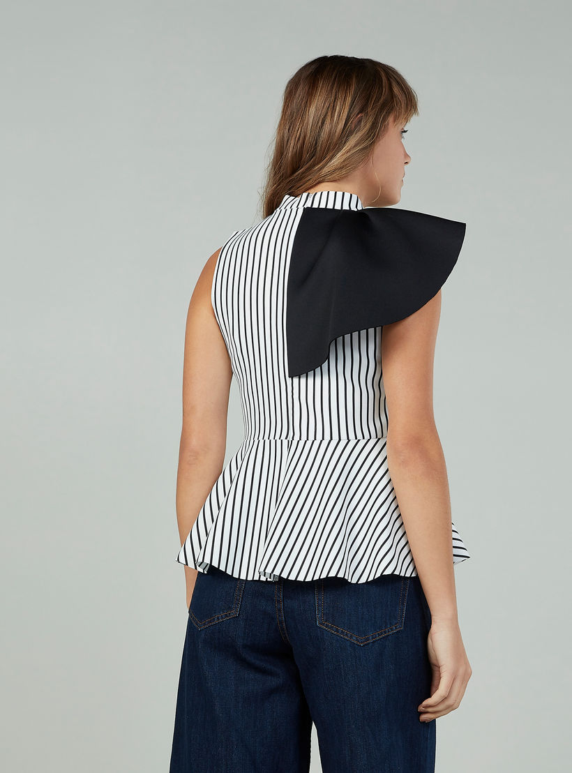 بلوزة مخططة دون أكمام بياقة عالية وتفاصيل كشكش على الخصر-women-clothing-shirtsandblouses-blouses-image-4