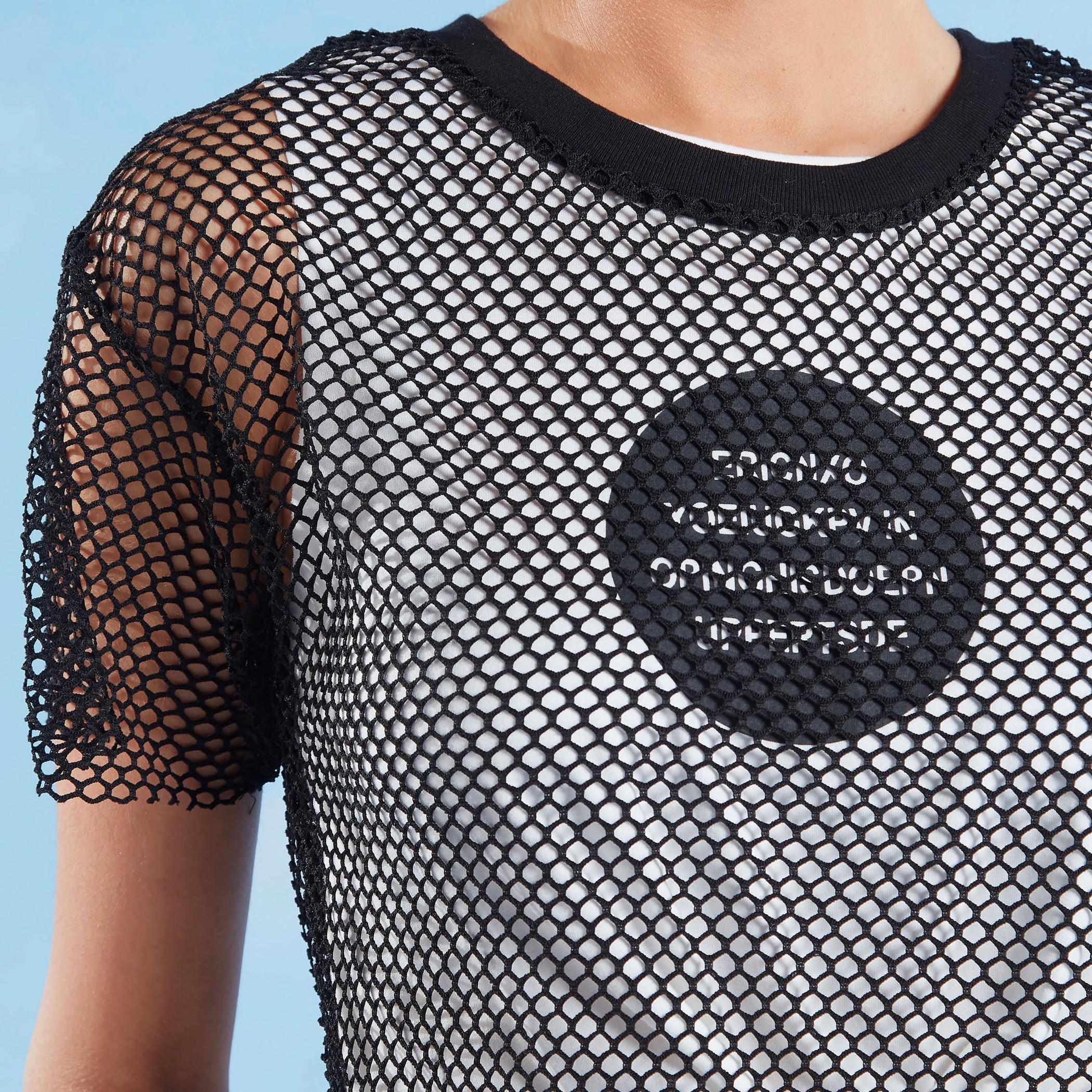 تيشيرت بارز الملمس بياقة ضيّقة وأكمام قصيرة-women-clothing-tshirts-image-3