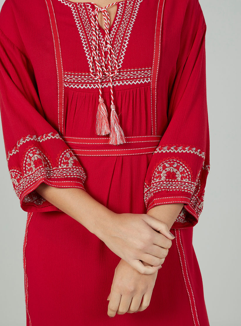 فستان مطرز متوسط الطول إيه لاين بأكمام 3/4 وأربطة-women-clothing-dresses-image-3