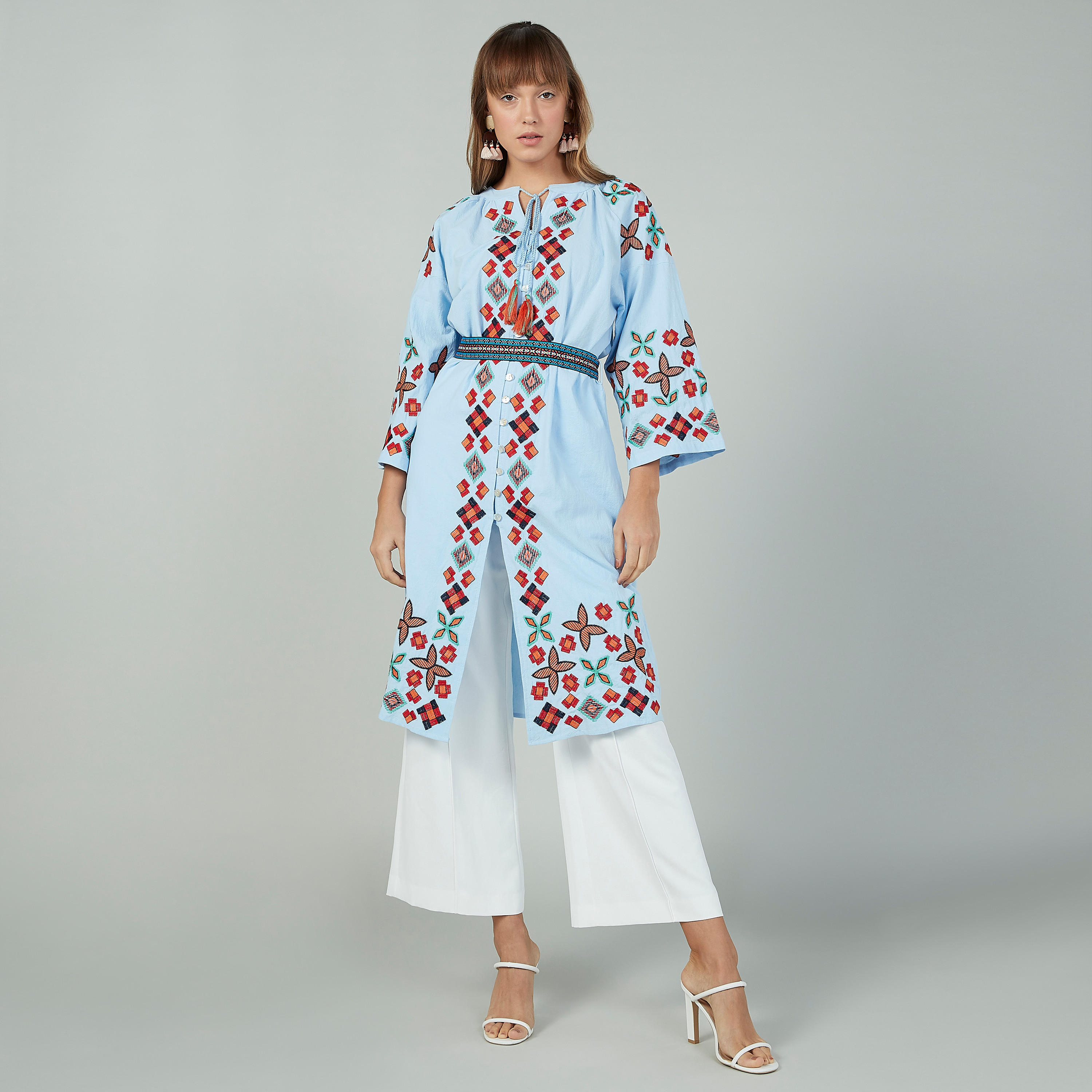بلوزة تونيك مطرّزة بأكمام طويلة وأربطة-women-clothing-dresses-image-3